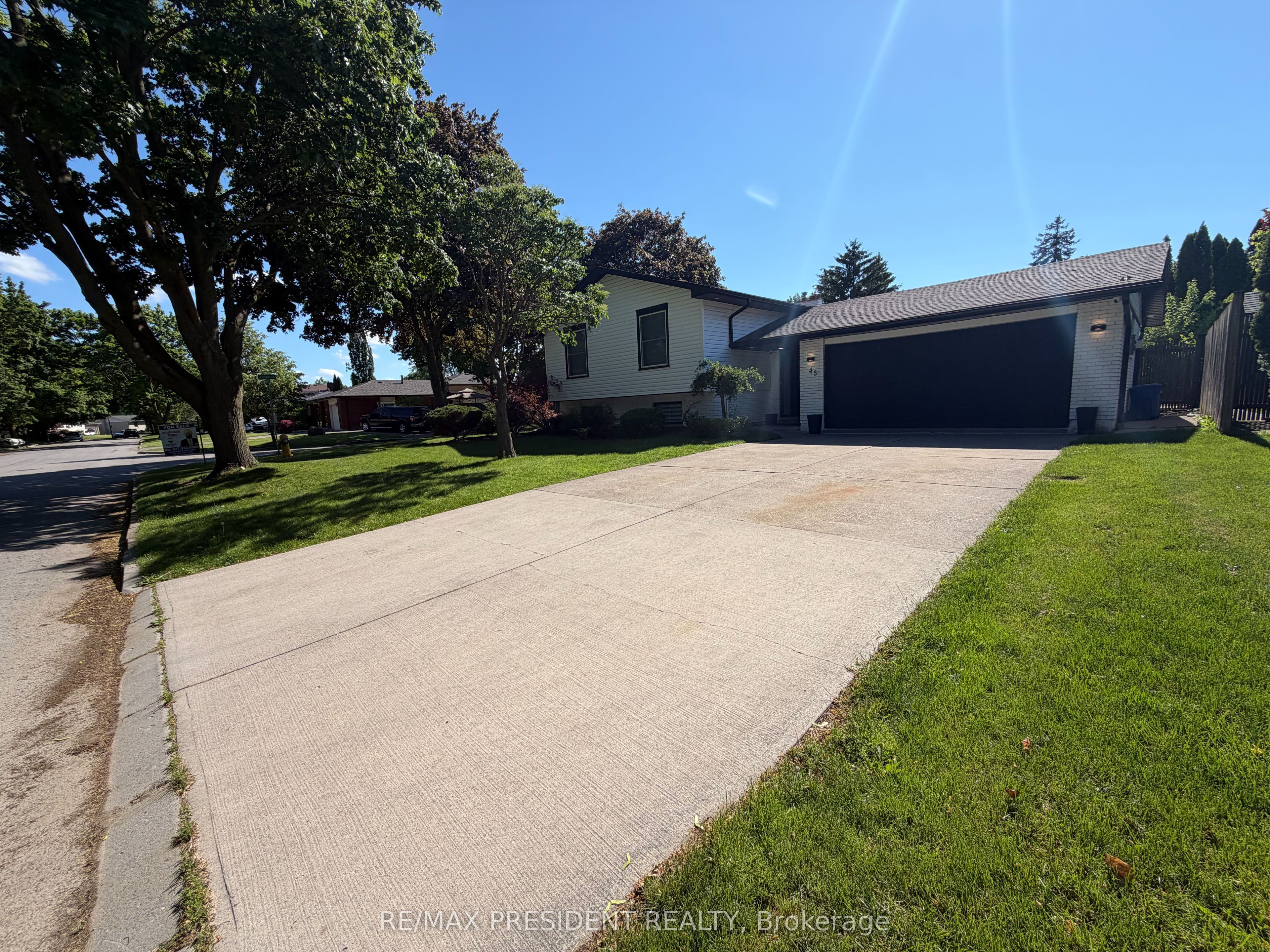 45 Royal Oak Drive, St. Catharines, ON L2N 6K4 photo 2