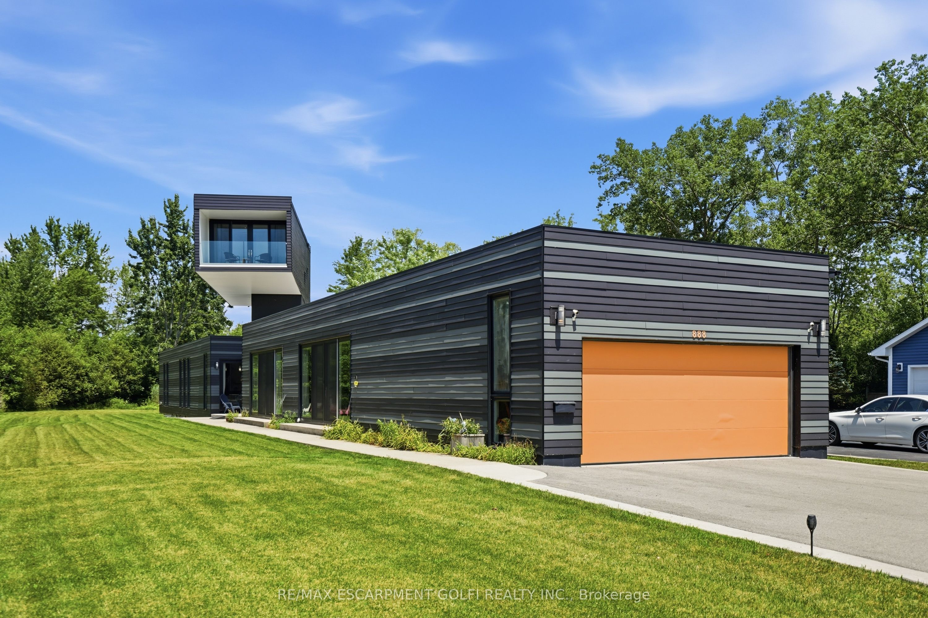 888 Edgemere Road, Fort Erie, ON L2A 1A8