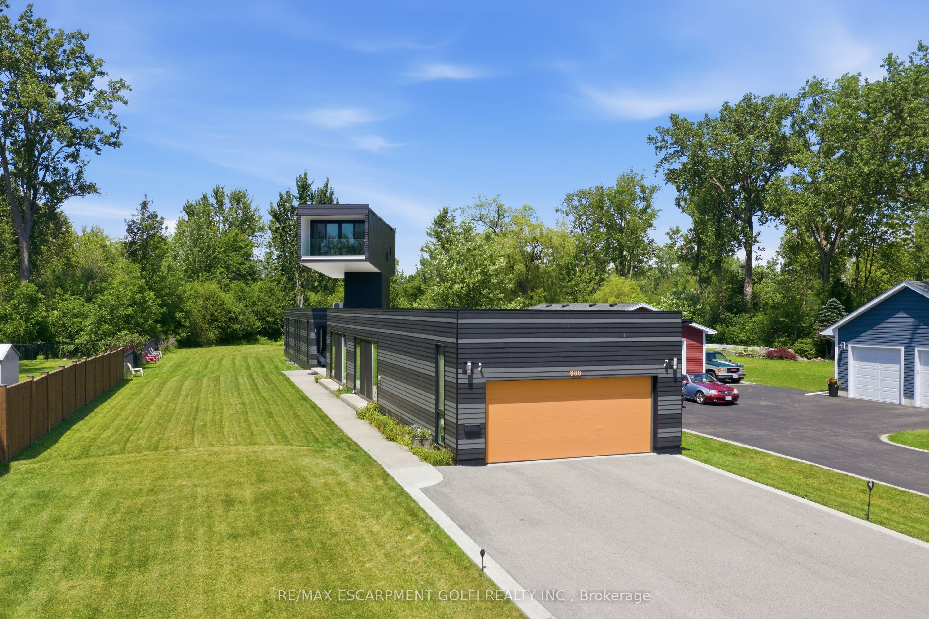 888 Edgemere Road, Fort Erie, ON L2A 1A8 photo 2