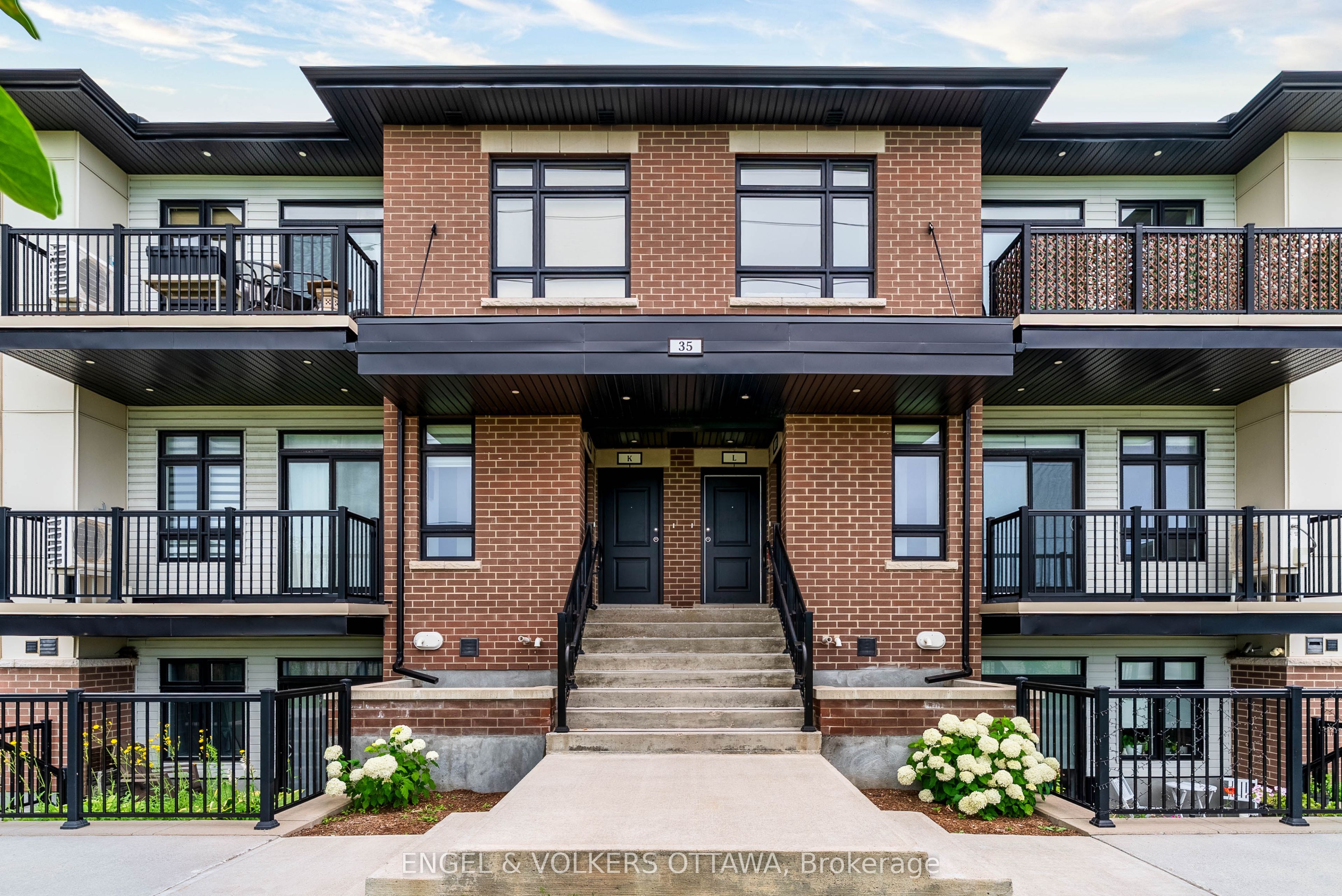 35 Overberg Way G, Kanata, ON K2S 0W1