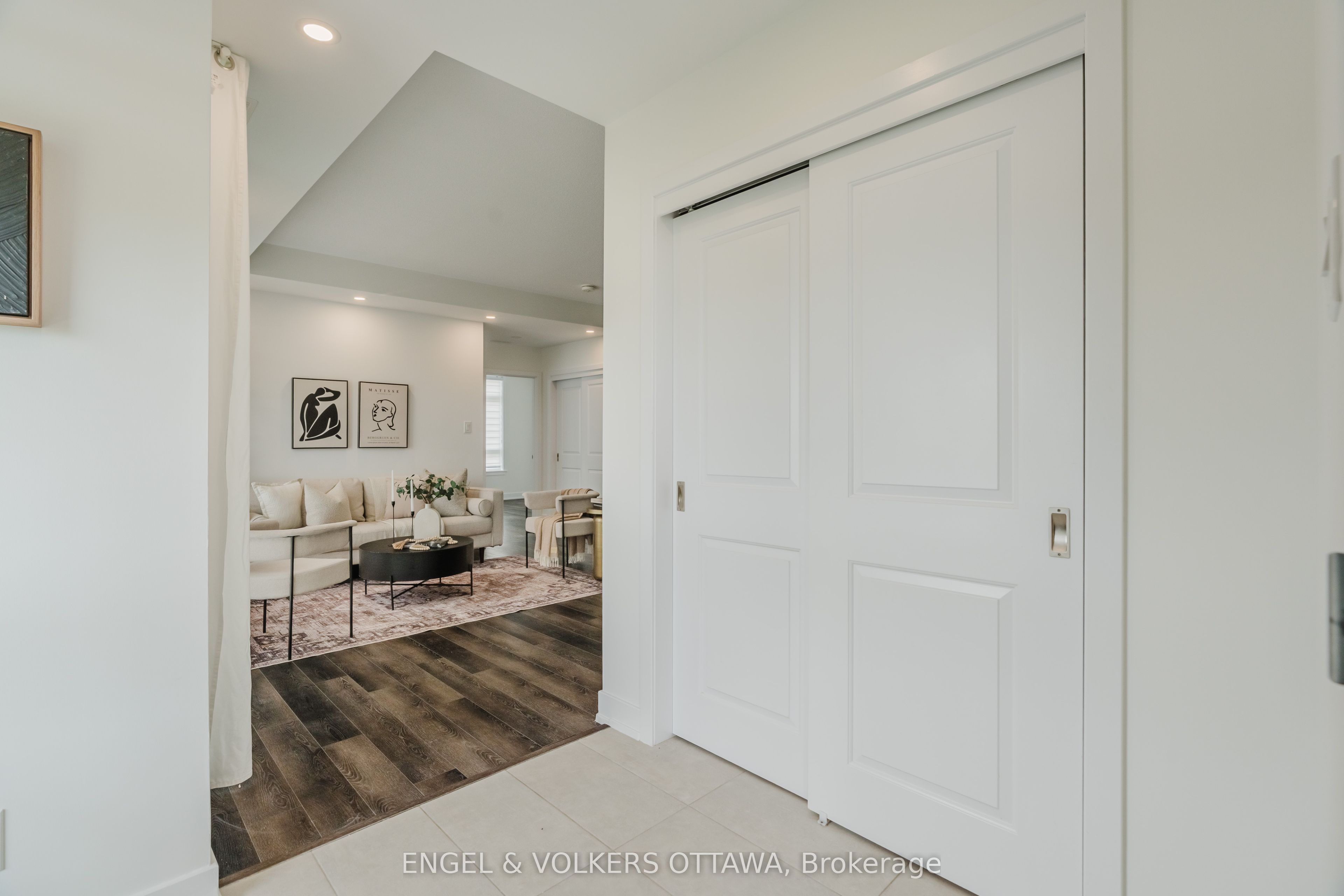 35 Overberg Way G, Kanata, ON K2S 0W1 photo 3