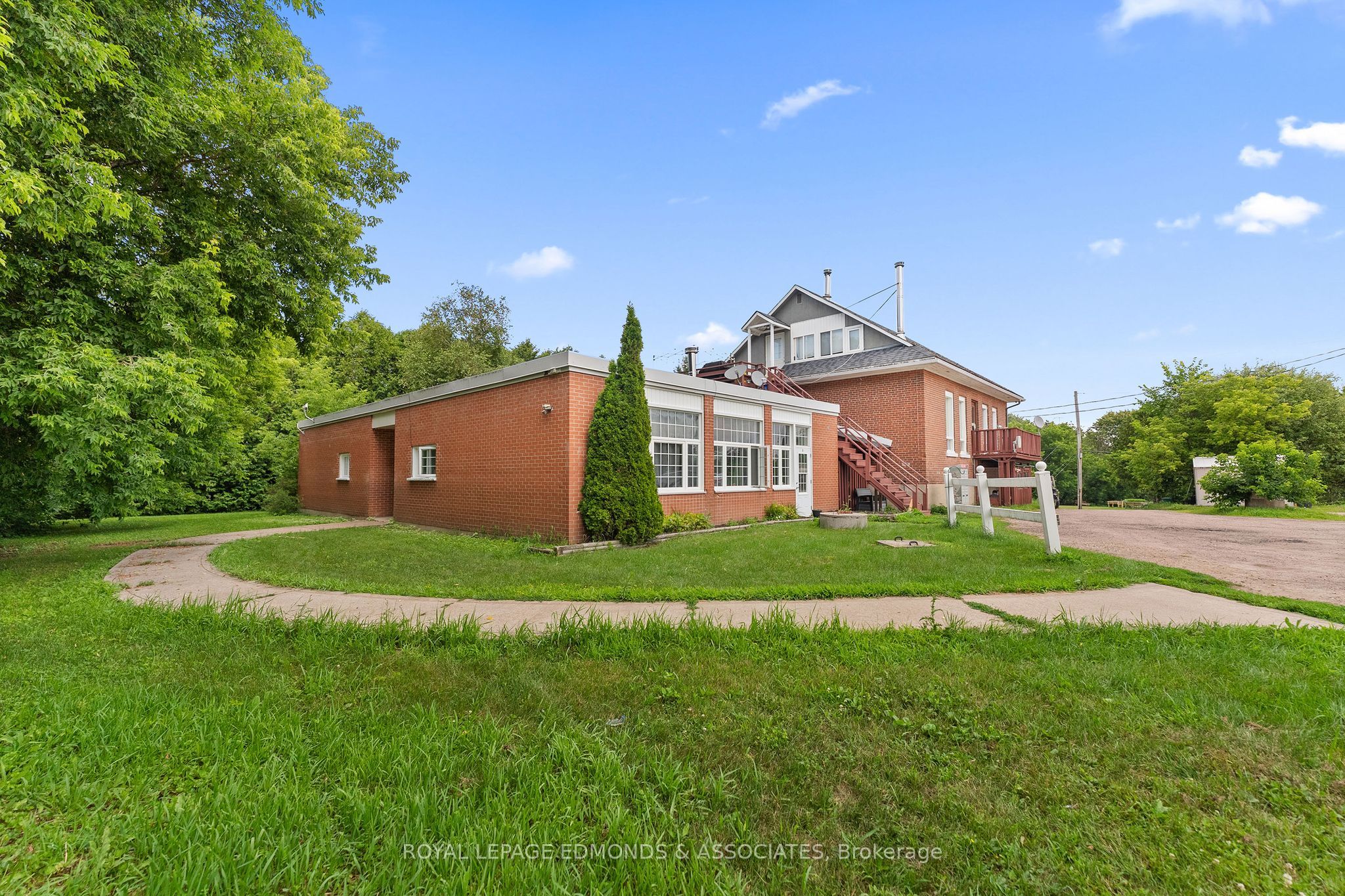 3399 B Line Road, Laurentian Valley, ON K8A 6W7 photo 2