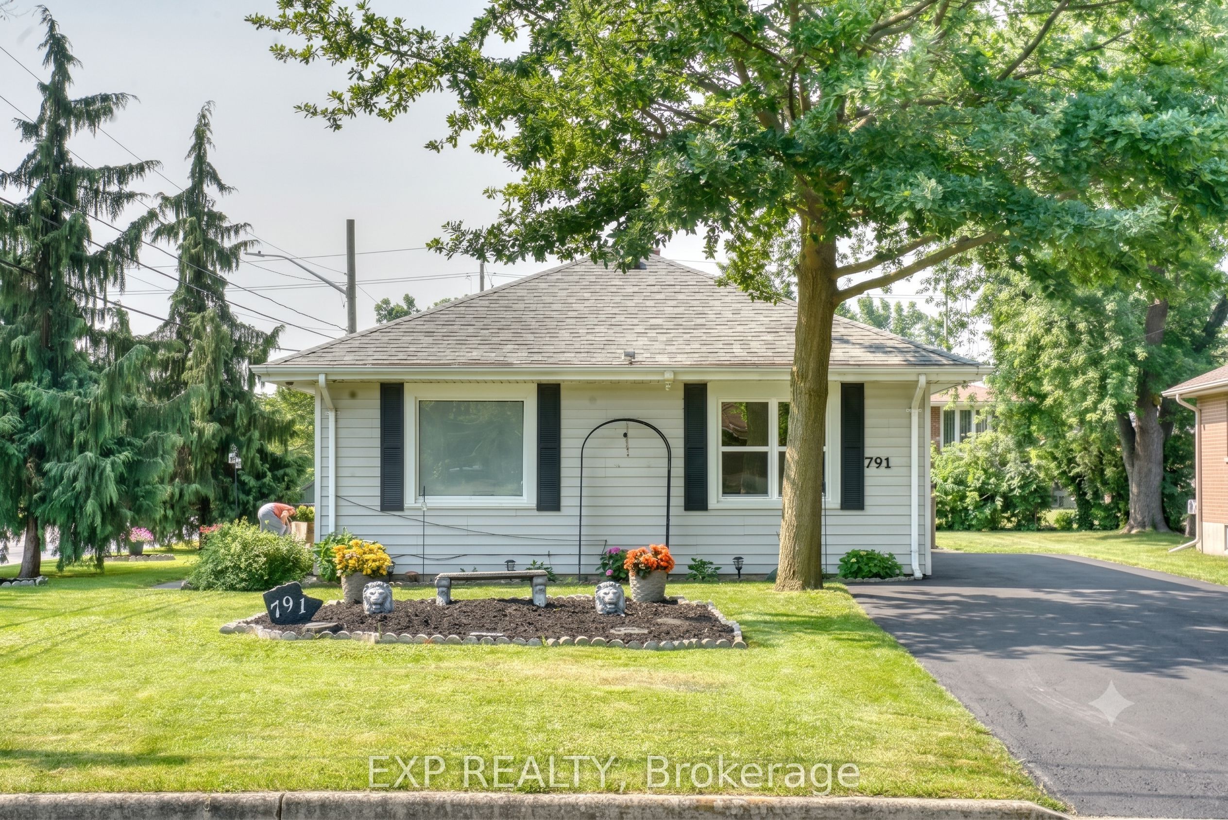 791 Scofield Avenue, Windsor, ON N9G 1L4 photo 2
