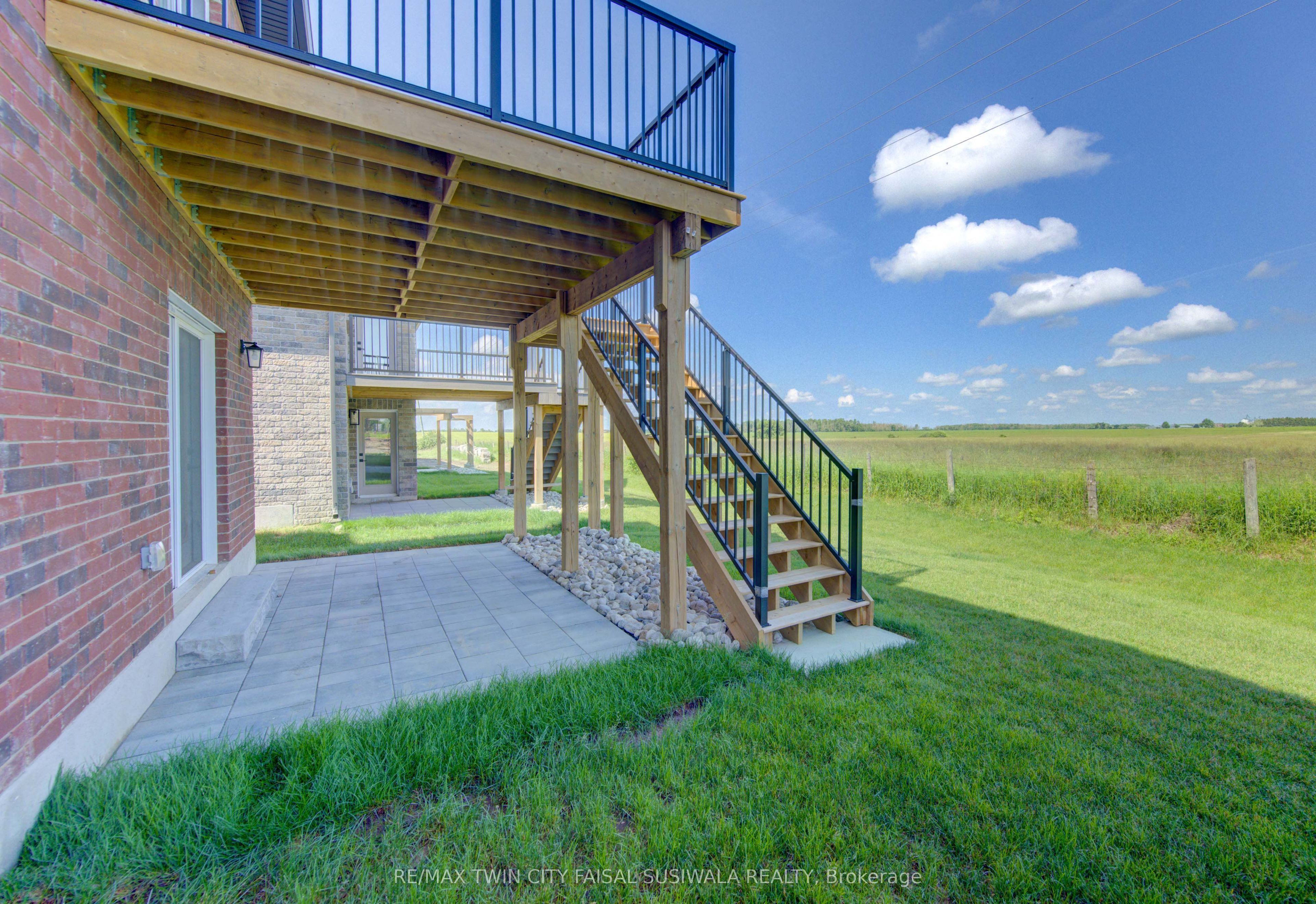 108 Bedell Drive, Mapleton, ON N0G 1P0 photo 4