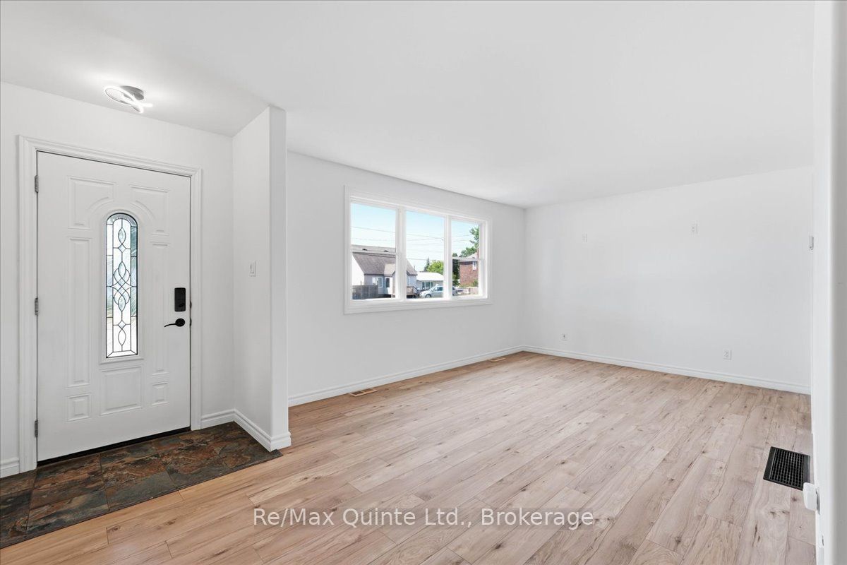 86 Princess Street, Quinte West, ON K8V 1T5 photo 4