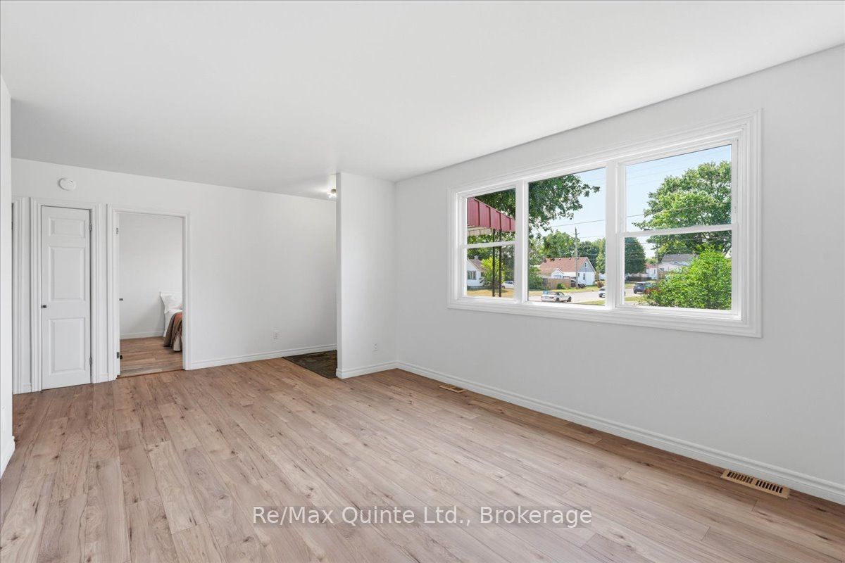 86 Princess Street, Quinte West, ON K8V 1T5 photo 5