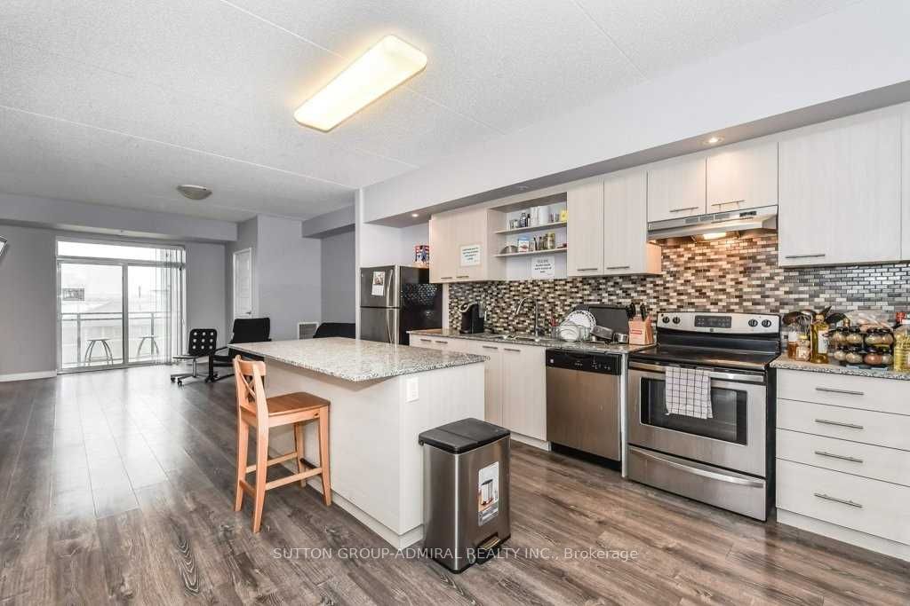 8 Hickory Street W 506, Waterloo, ON N2L 3H6 photo 3