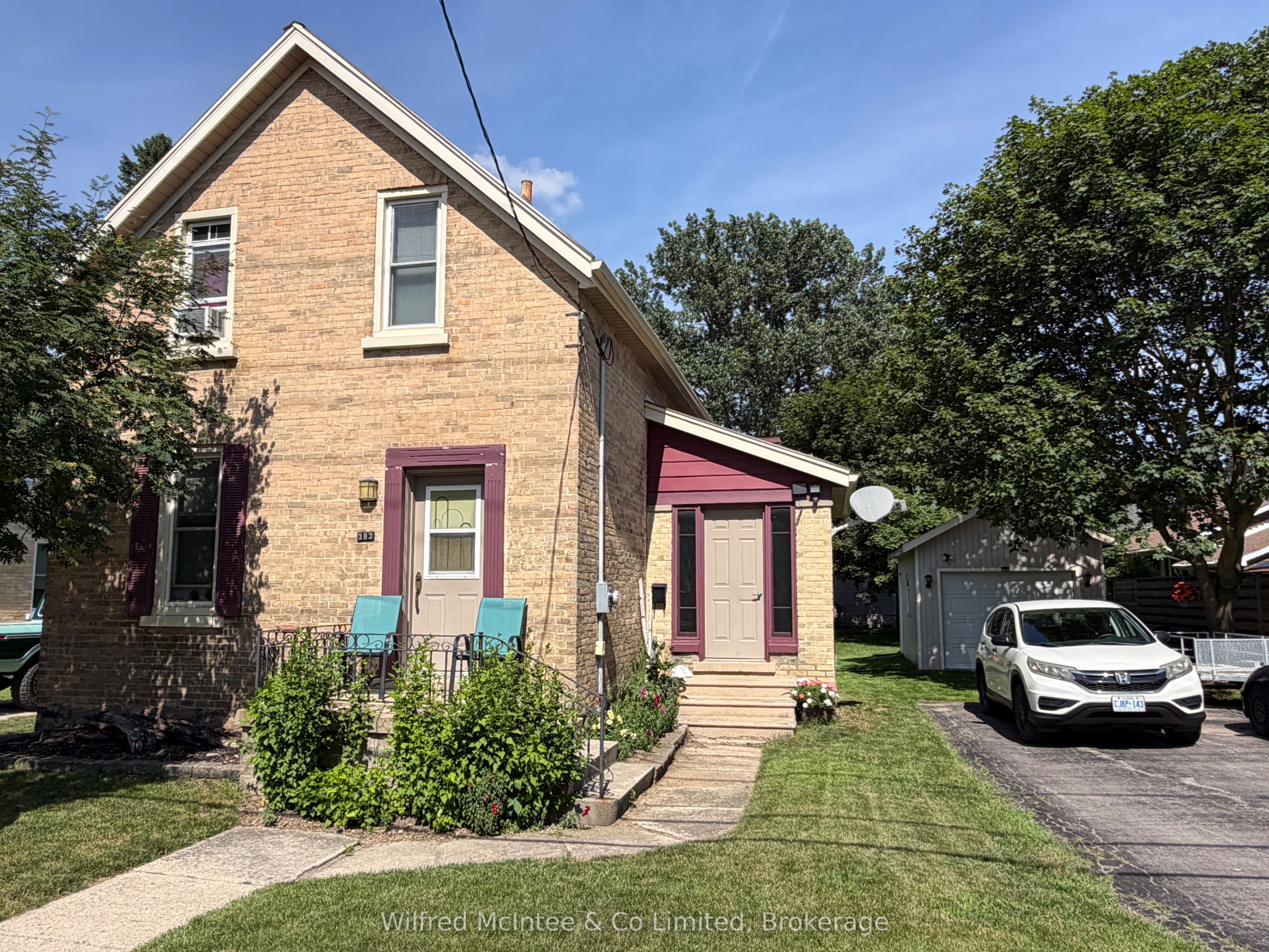 393 7th Avenue, Hanover, ON N4N 2J1 photo 2