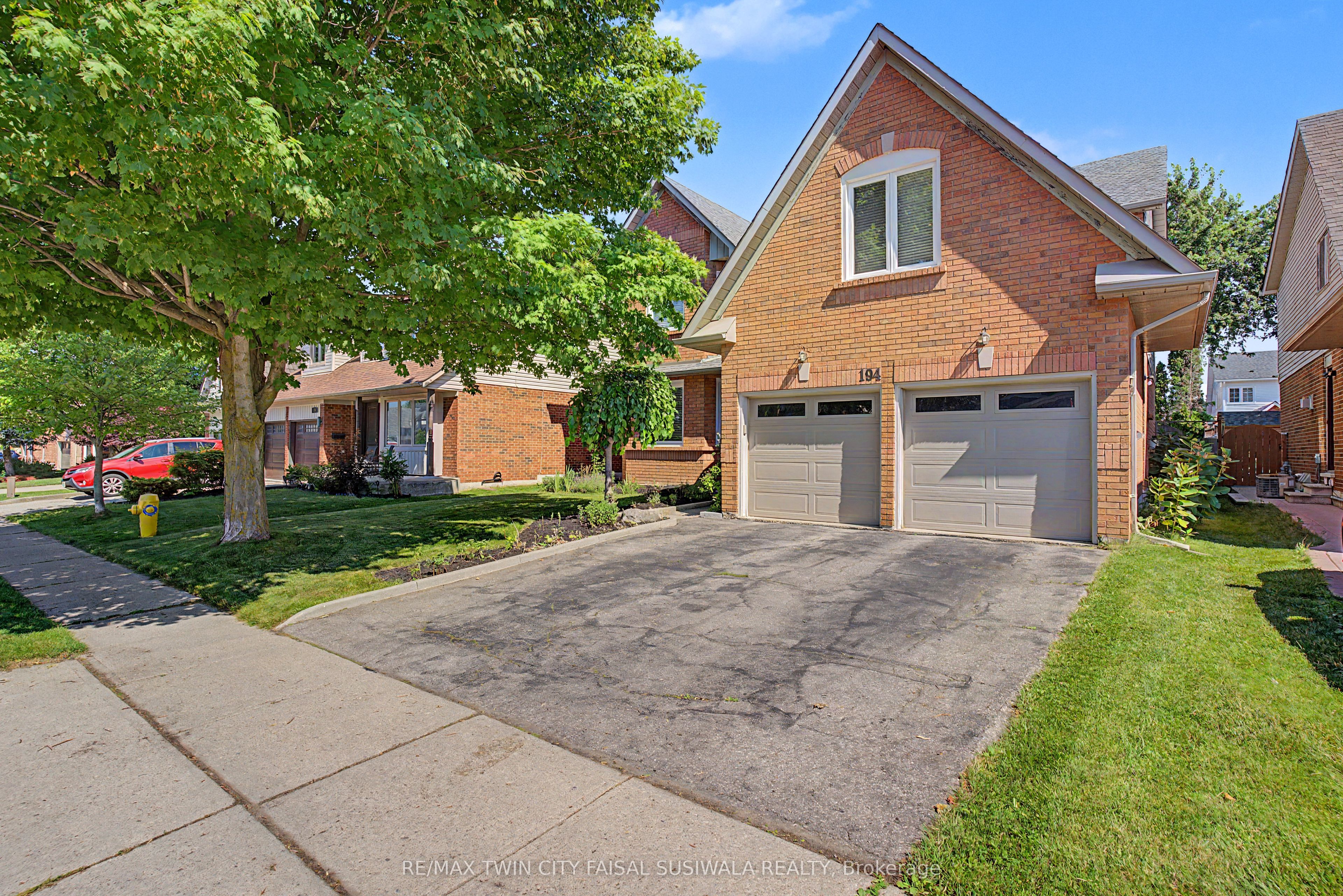 194 Glenvalley Drive, Cambridge, ON N1T 1R2 photo 2
