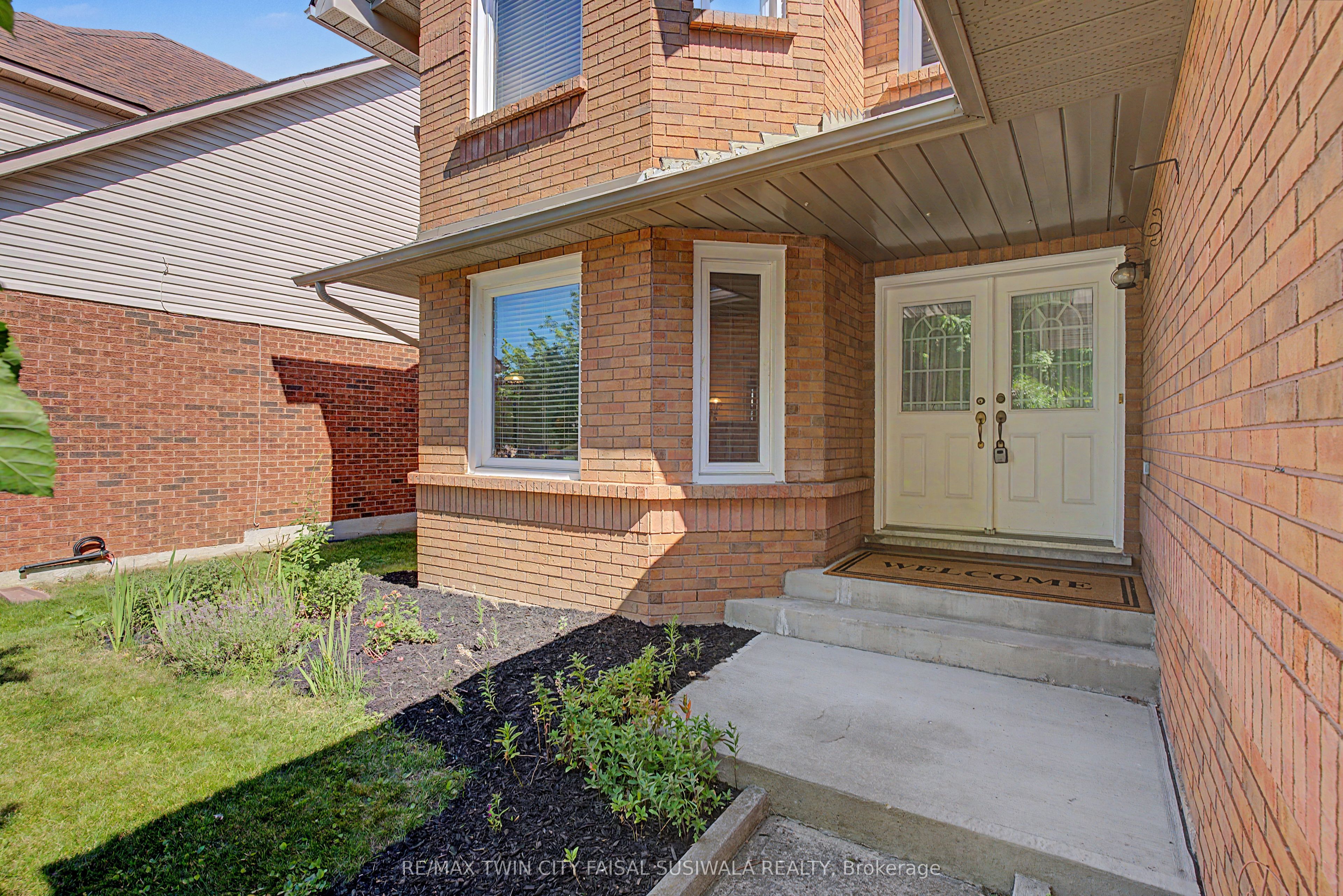194 Glenvalley Drive, Cambridge, ON N1T 1R2 photo 3