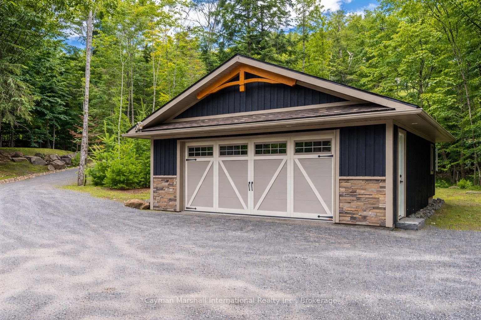 2779 SOUTH PORTAGE Road, Lake of Bays, ON P1H 2J3 photo 3
