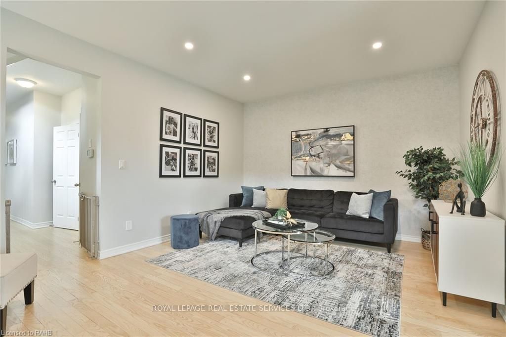 155 Truedell Circle, Hamilton, ON L0R 2H9 photo 2