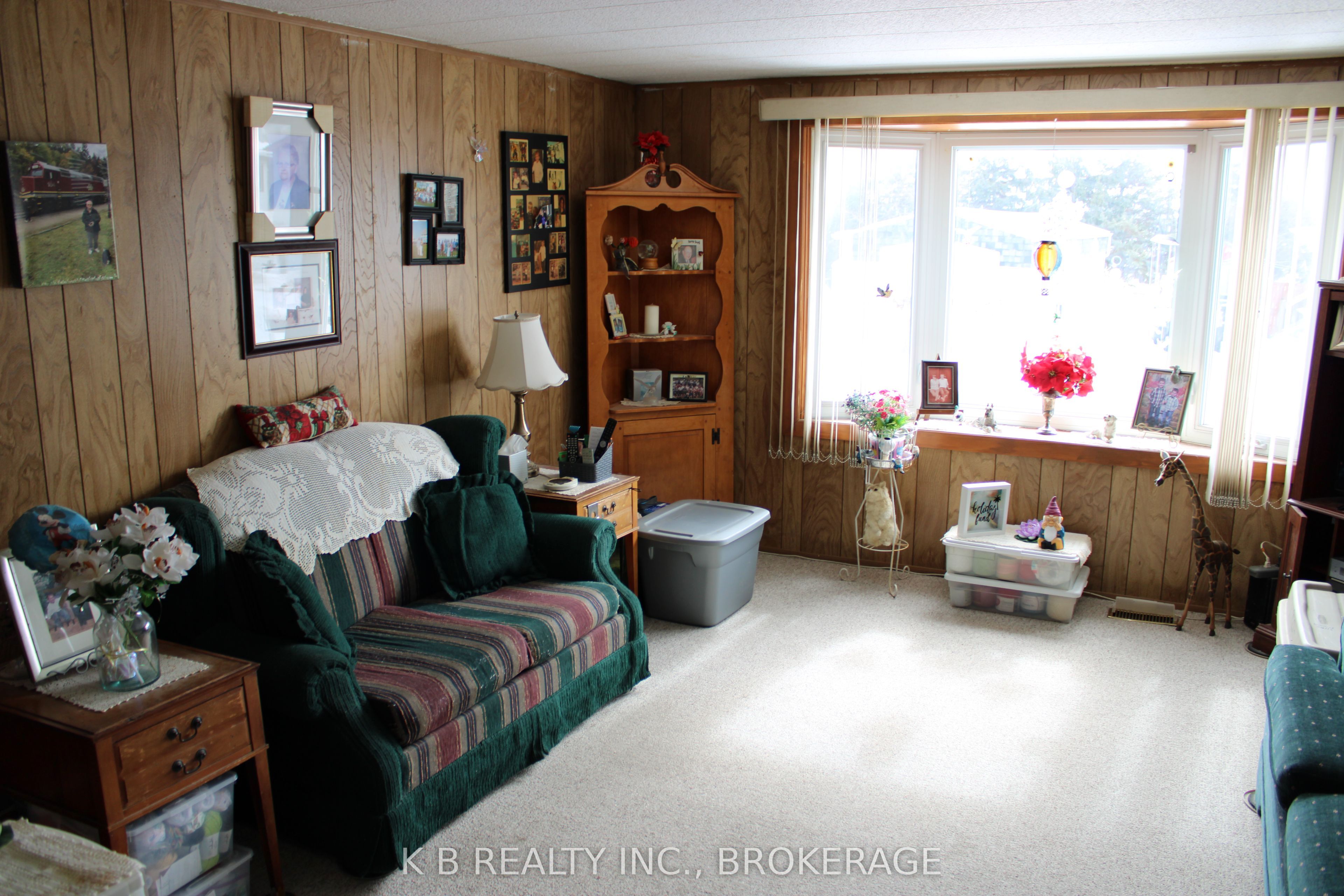 4 Cedar Street W, Greater Napanee, ON K7R 3L1 photo 4
