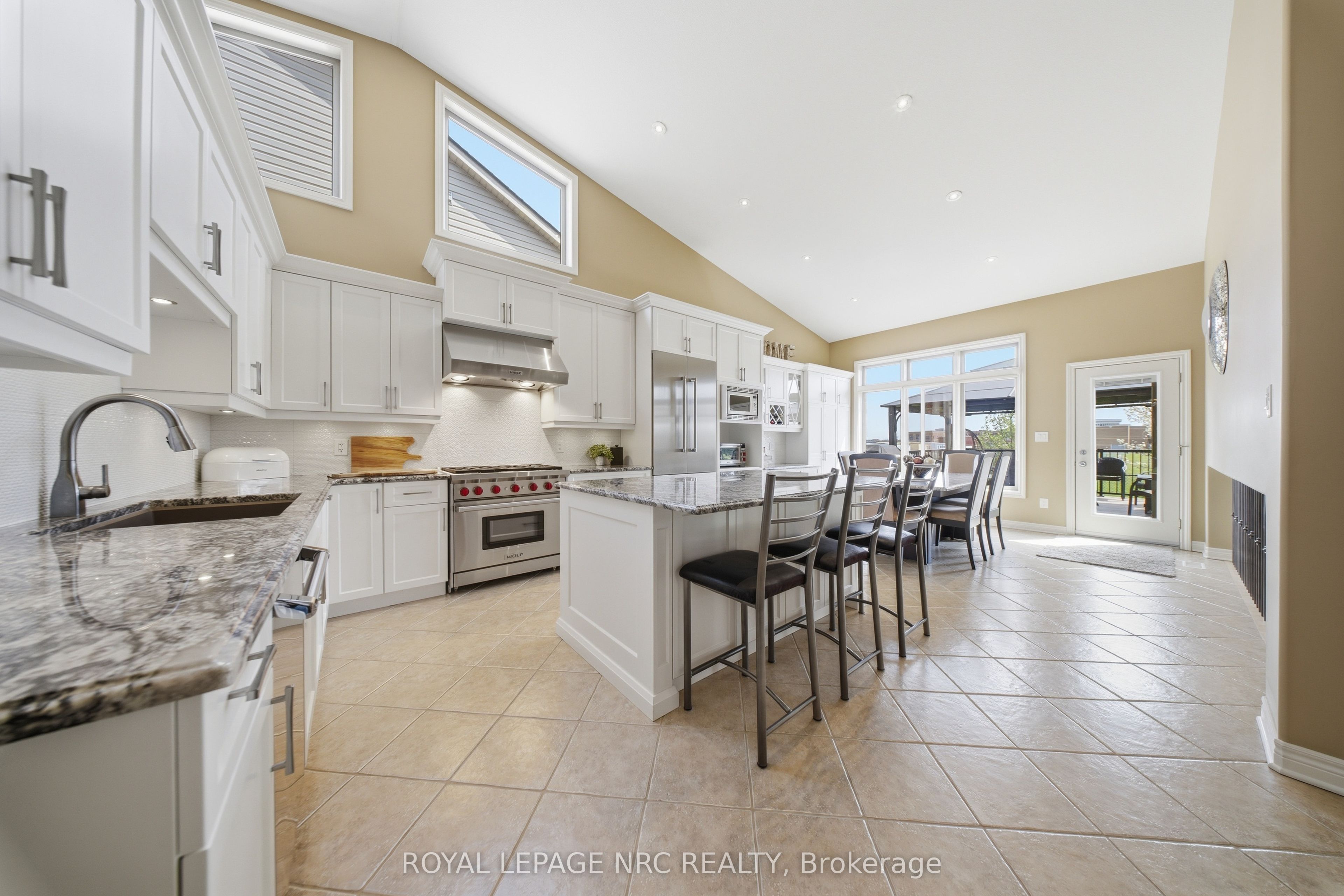 8684 McGarry Drive, Niagara Falls, ON L2H 3N7 photo 5