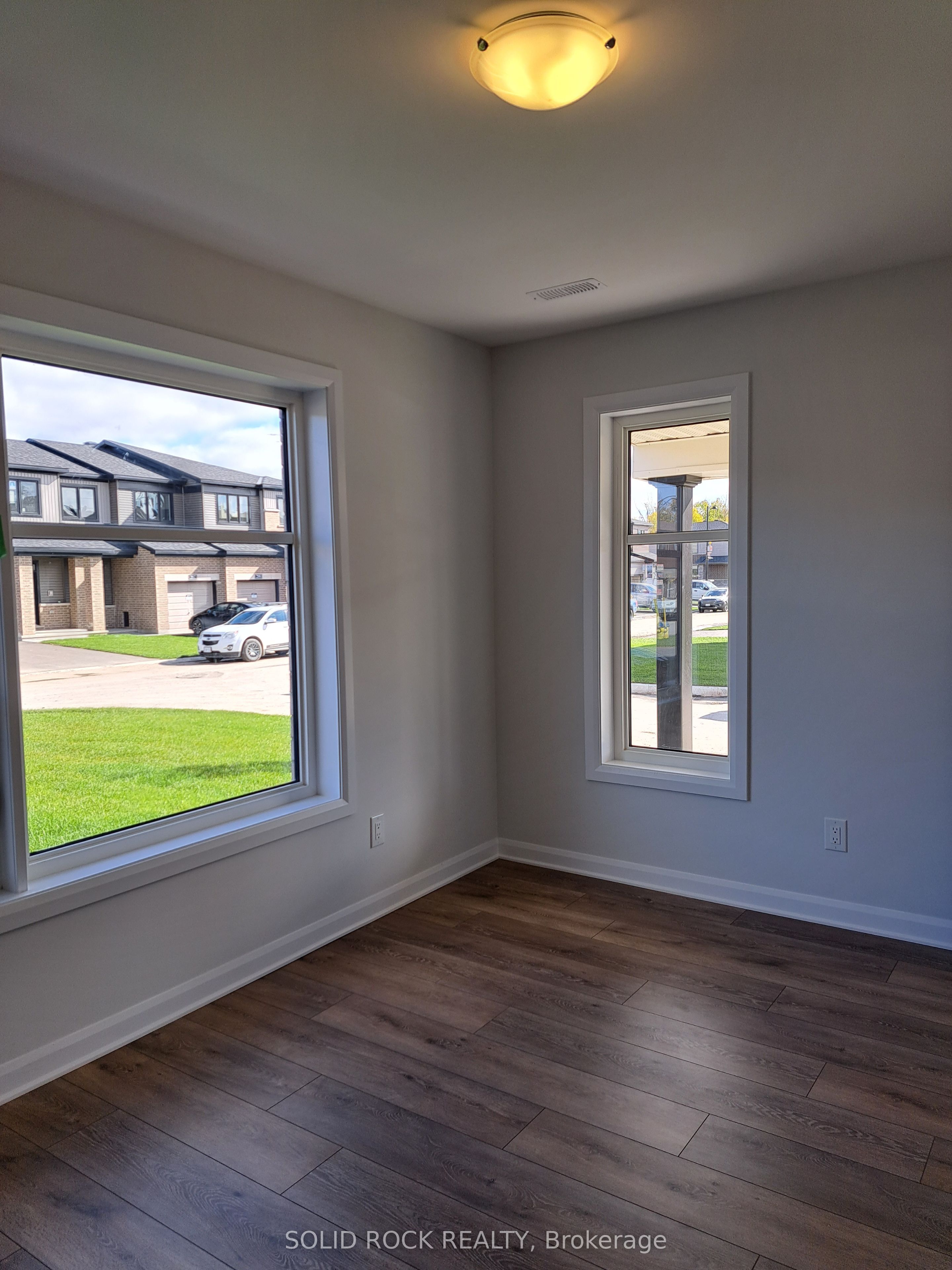 288 Elsie Macgill Walk, Kanata, ON K2W 0L2 photo 2