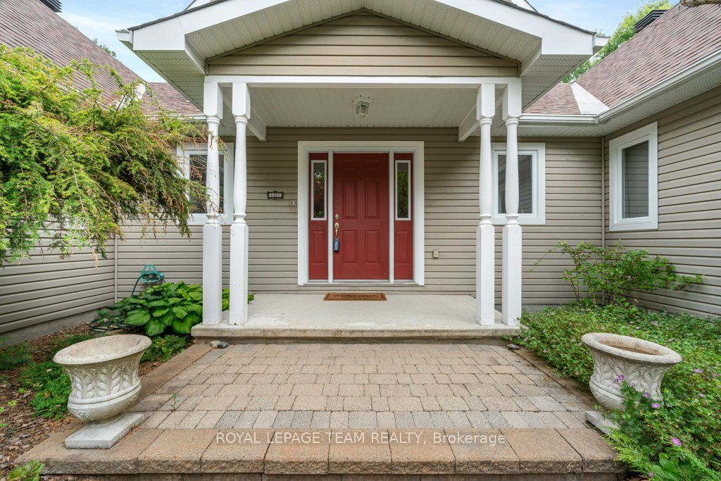 6485 Waddion Drive, Greely - Metcalfe - Osgoode - Vernon and Area, ON K4P 1E7 photo 4