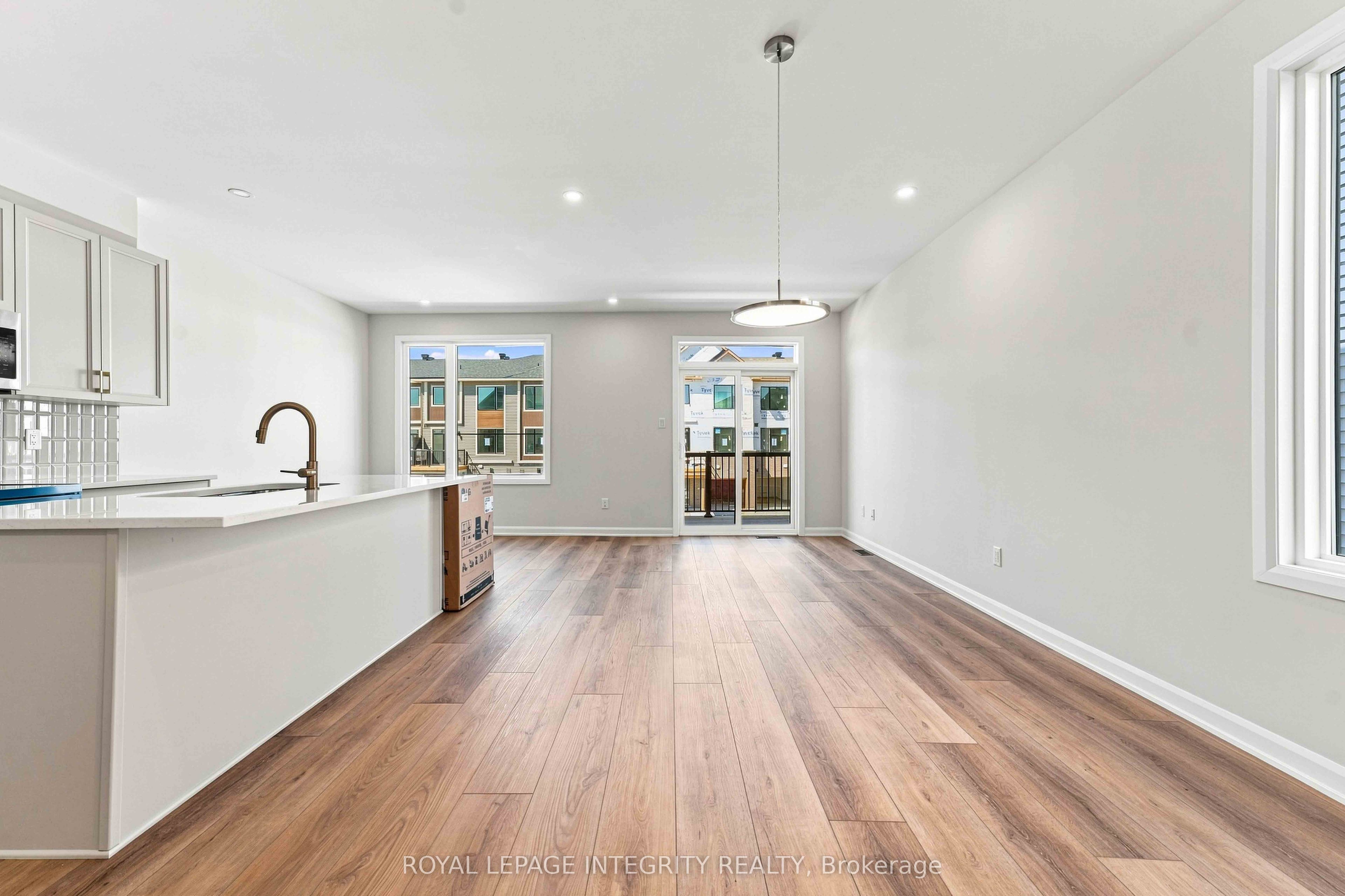 762 Tadpole Crescent, Barrhaven, ON K2J 7M9 photo 5