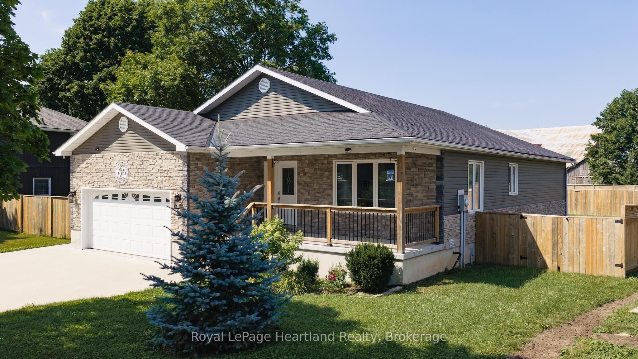 62 Victoria Boulevard, Huron East, ON N0M 1L0 photo 2