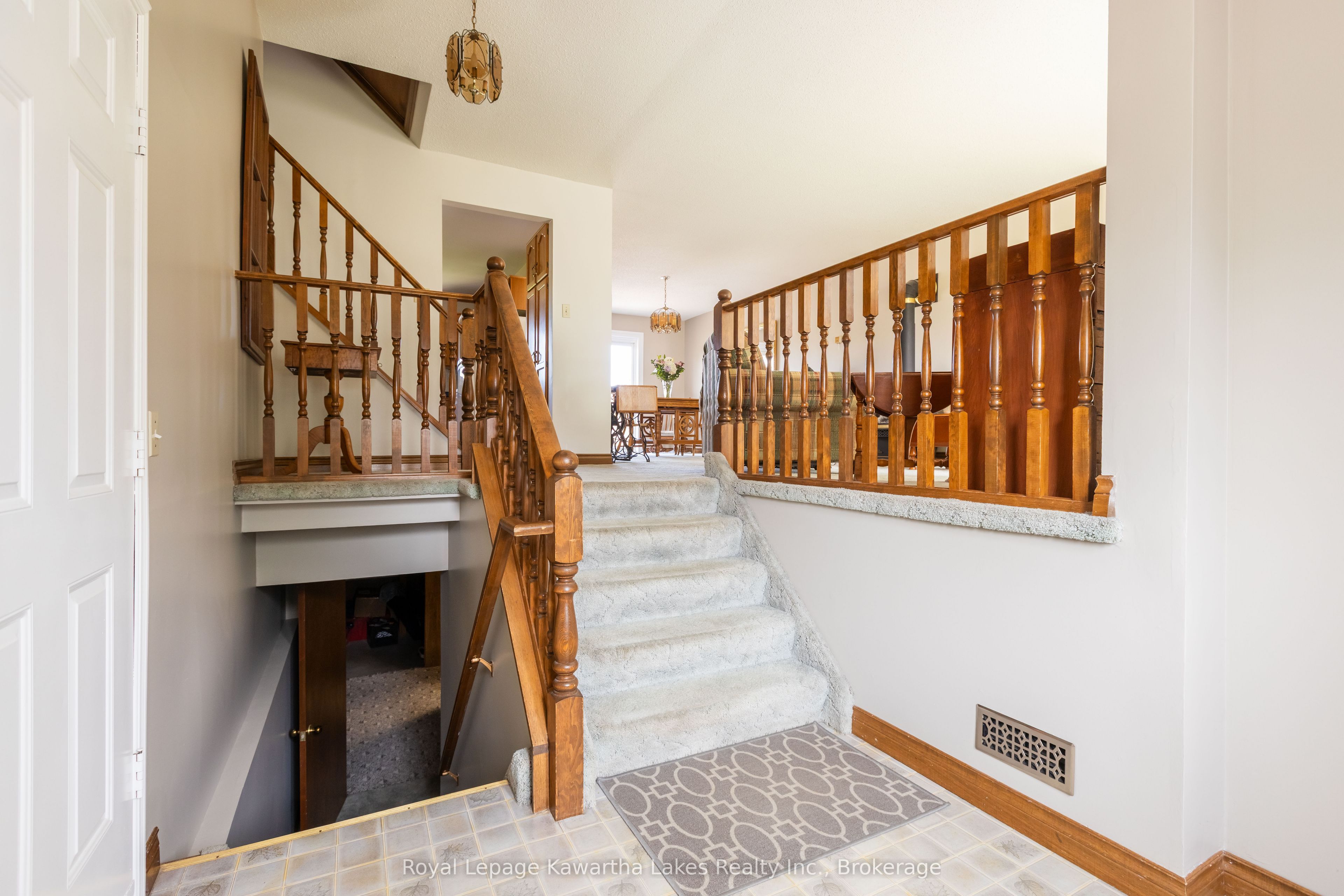 28 Andrew Drive, Kawartha Lakes, ON K9V 5W6 photo 4