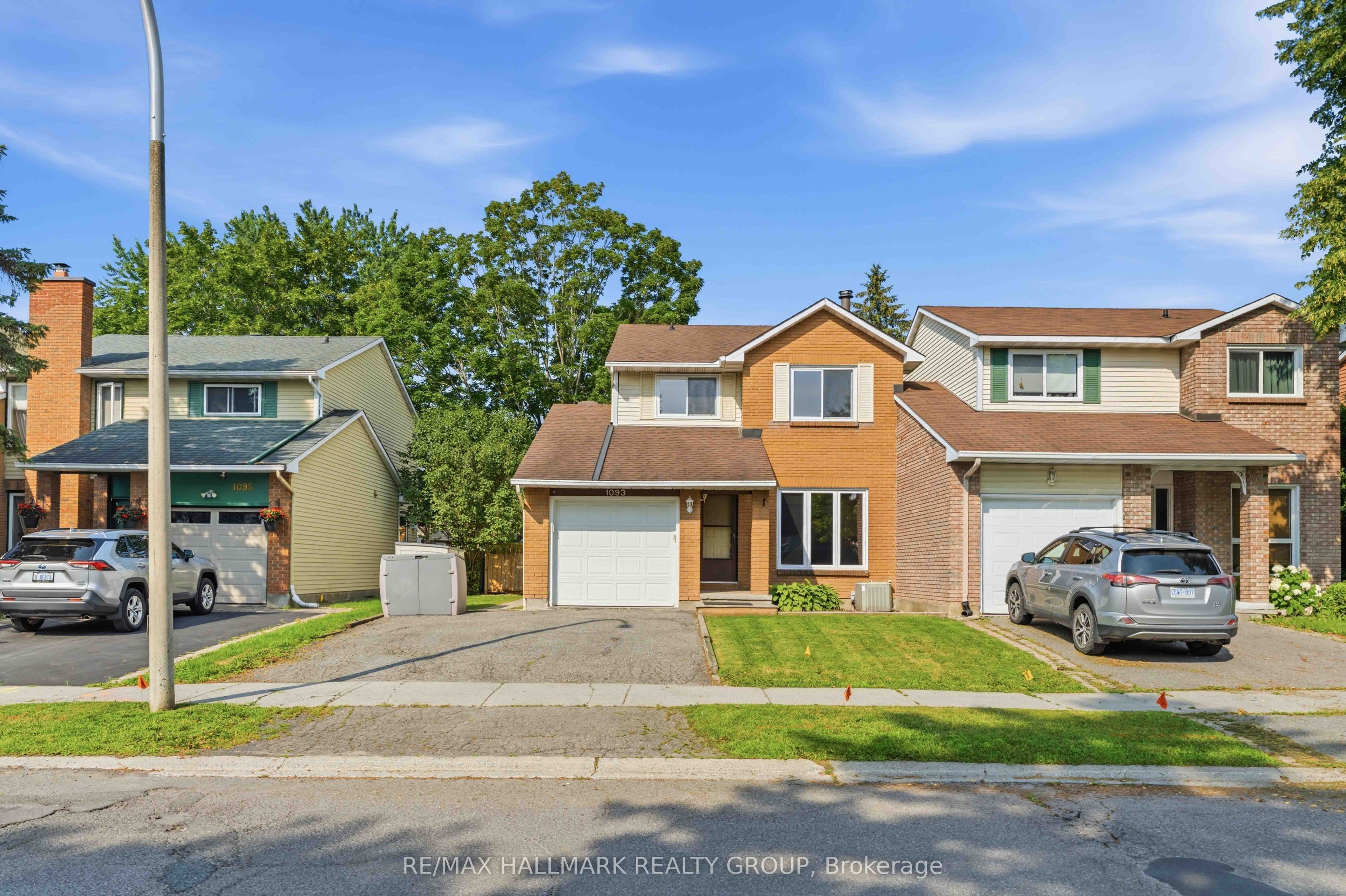 1093 St-Emmanuel Terrace, Orleans - Convent Glen and Area, ON K1C 2J6