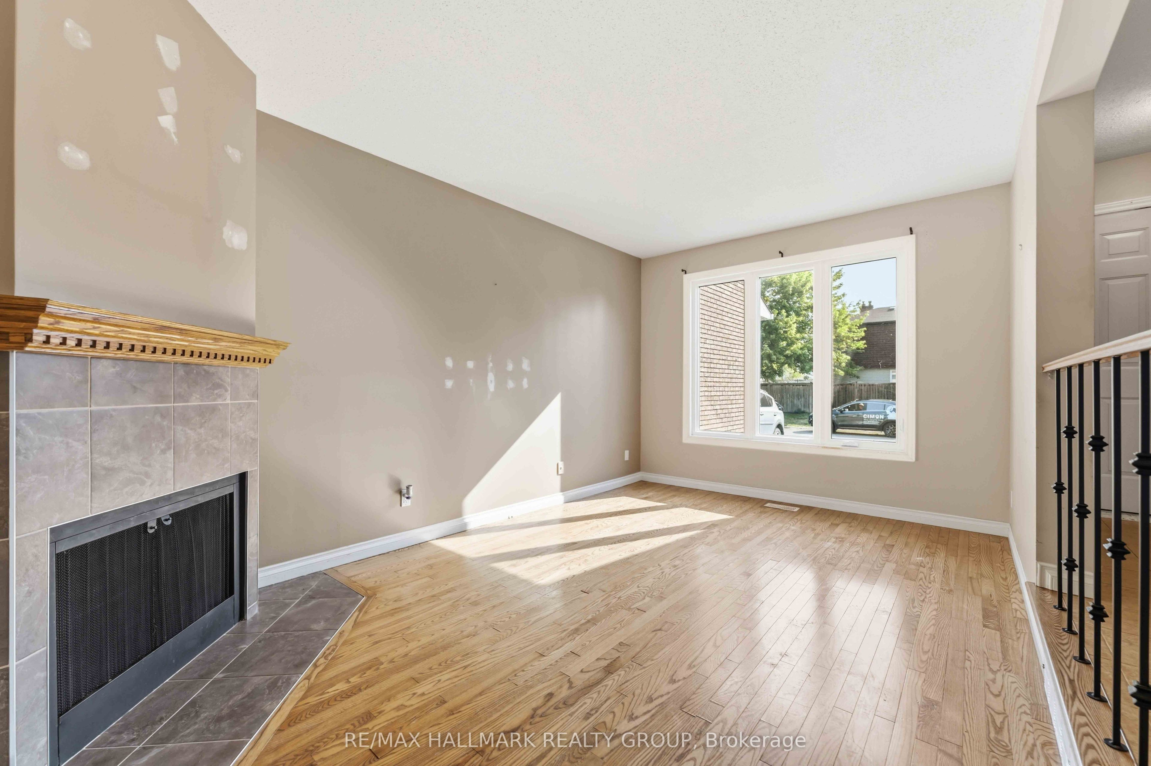 1506 Beaverpond Drive N B, Cyrville - Carson Grove - Pineview, ON K1B 3R9 photo 3