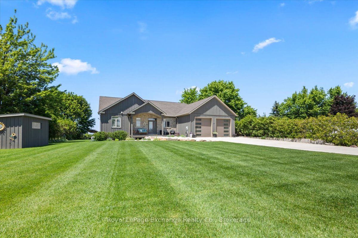 810 Lake Range Drive, Huron-Kinloss, ON N2Z 0B3 photo 2