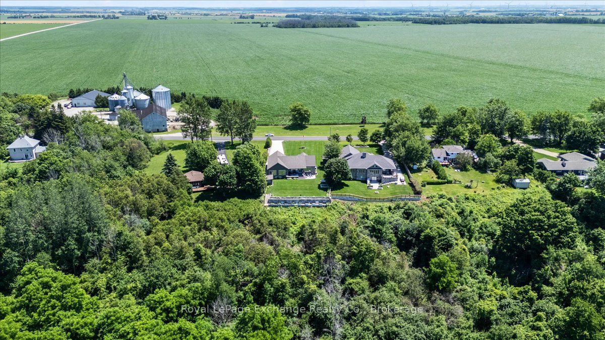 810 Lake Range Drive, Huron-Kinloss, ON N2Z 0B3 photo 5