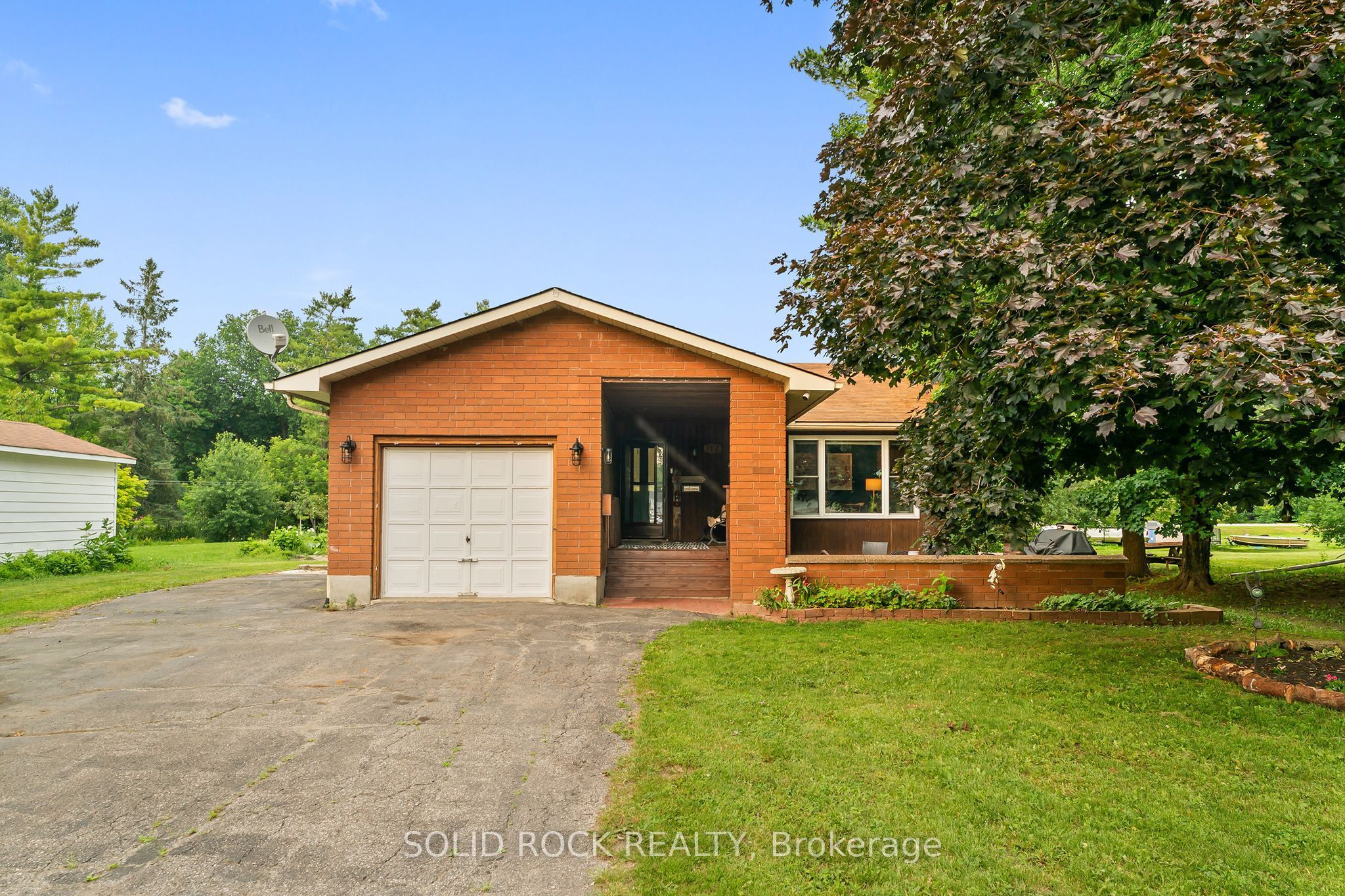 112 Kedey Street, Carp - Dunrobin - Huntley - Fitzroy and Area, ON K0A 1X0