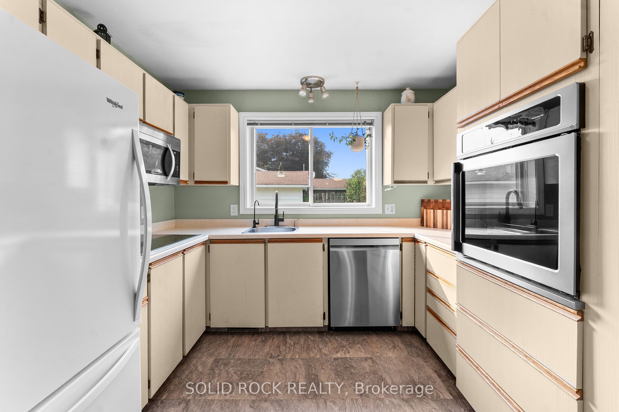 112 Kedey Street, Carp - Dunrobin - Huntley - Fitzroy and Area, ON K0A 1X0 photo 5