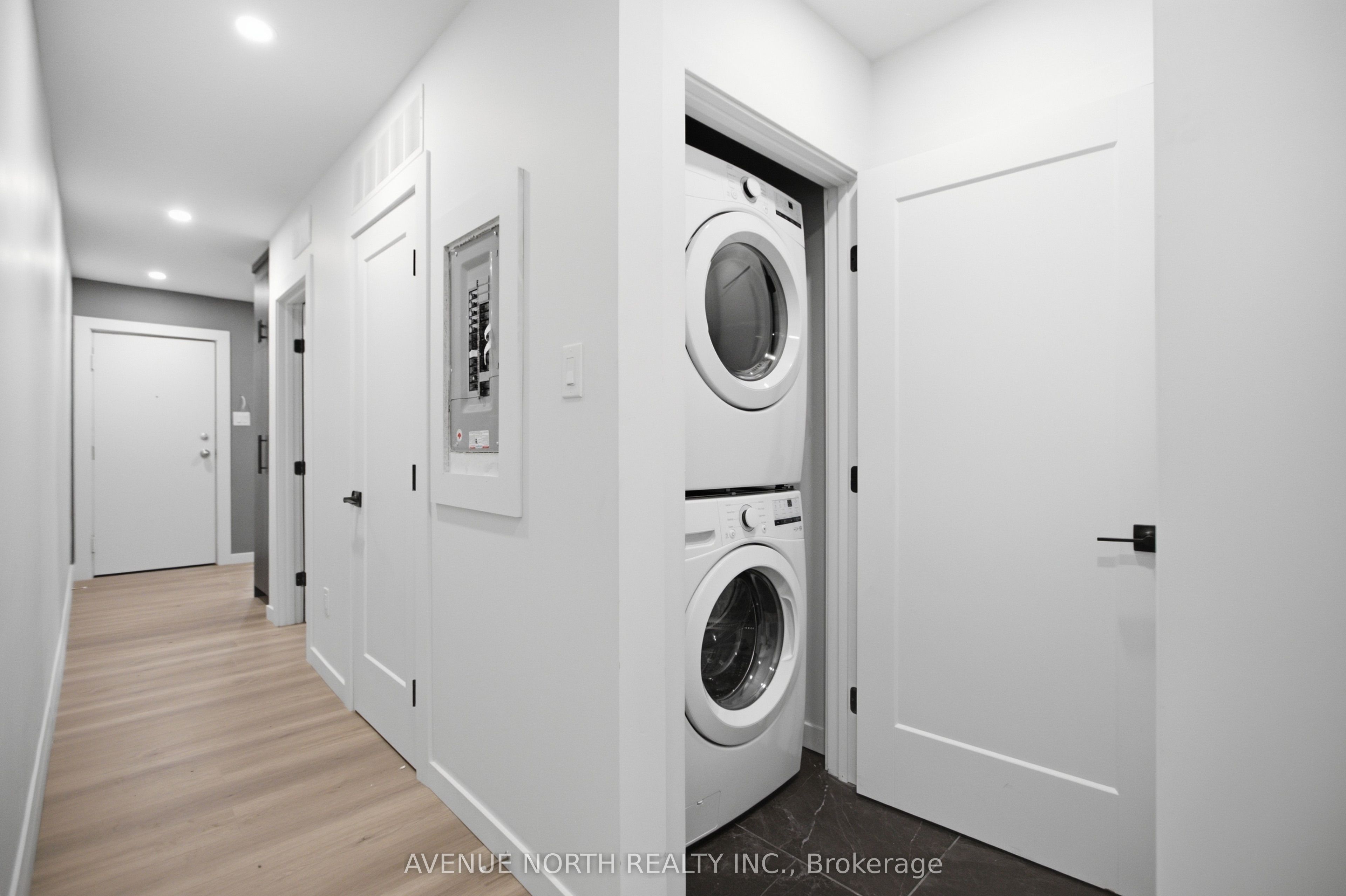 180 Clarence Street 4, Lower Town - Sandy Hill, ON K1N 5P8