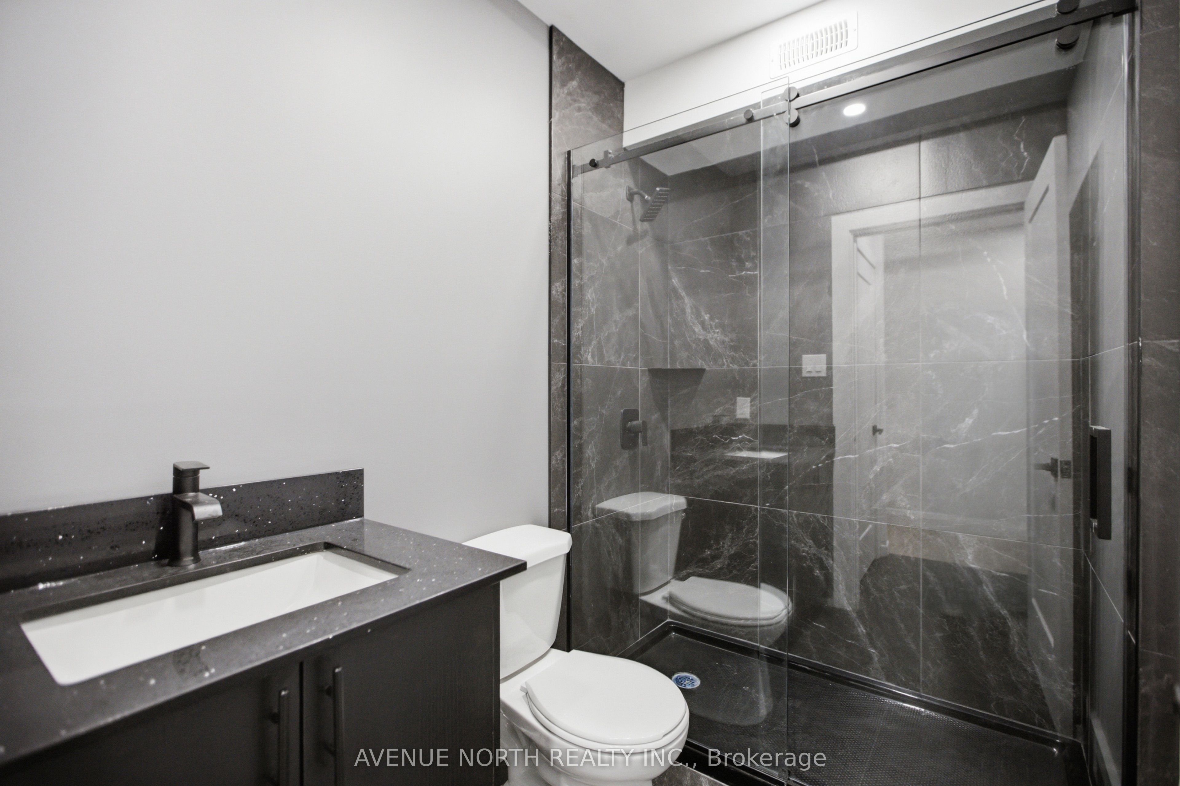 180 Clarence Street 4, Lower Town - Sandy Hill, ON K1N 5P8 photo 2