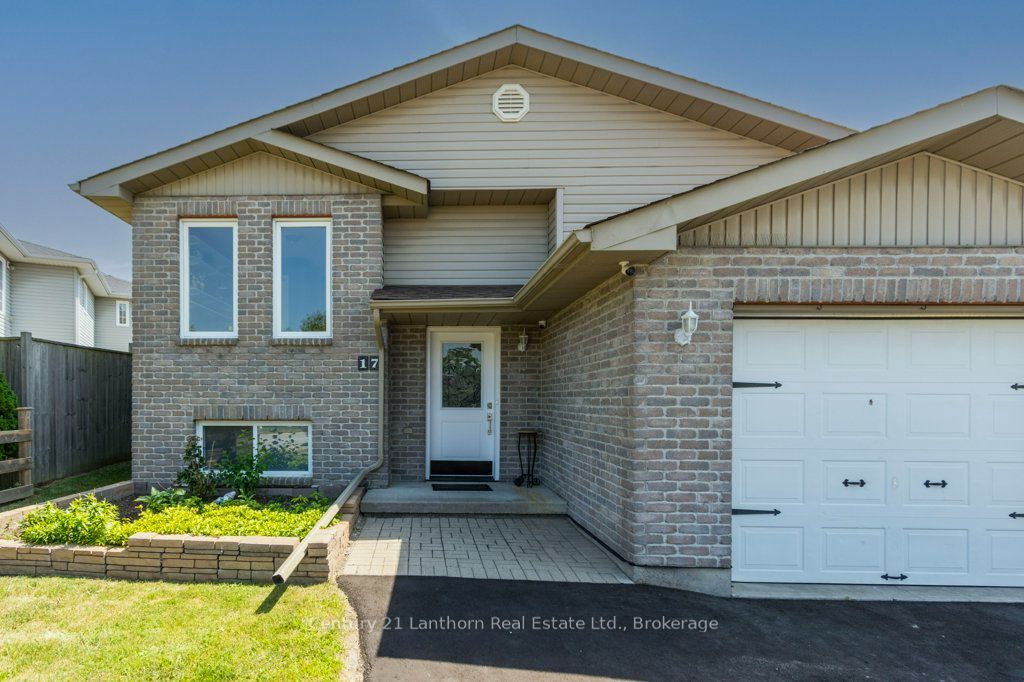 17 Mayhew Drive, Quinte West, ON K8V 6W9 photo 2