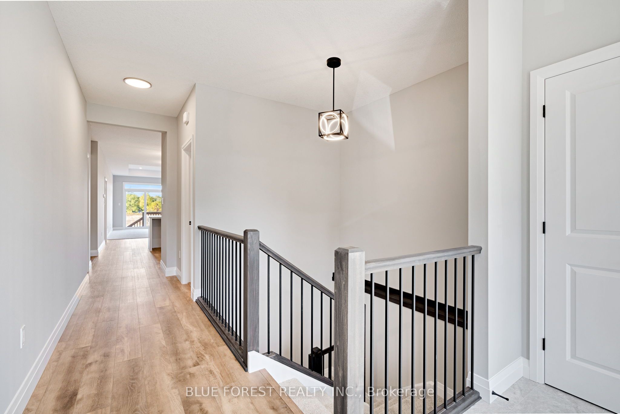 142 SHIRLEY Street, Thames Centre, ON N0M 2P0 photo 3