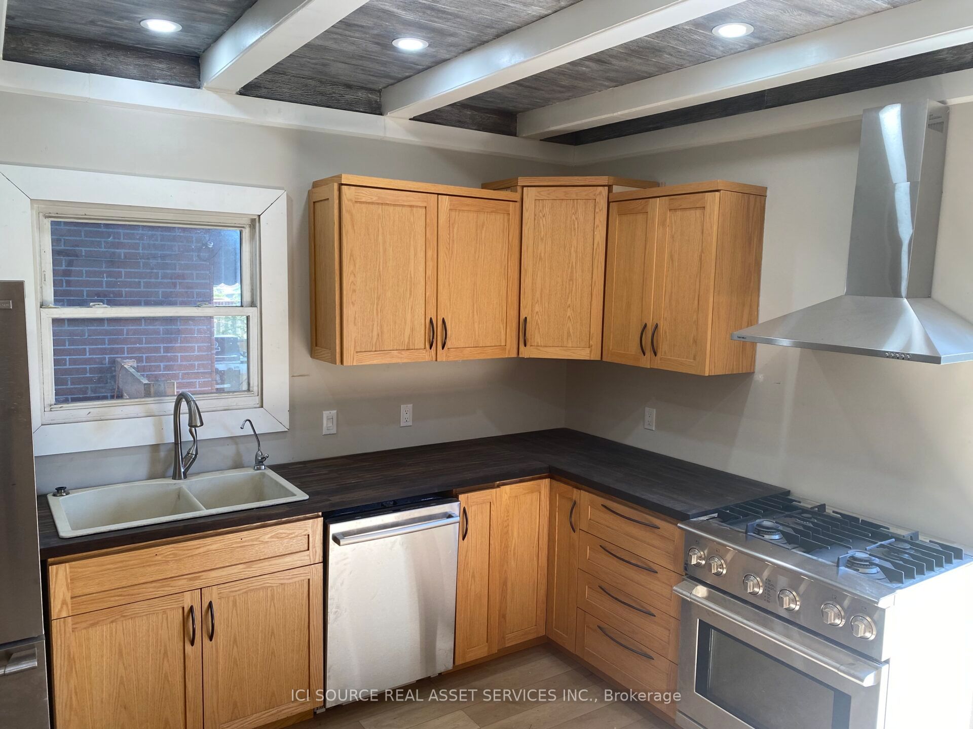 825 Raymo Road, Windsor, ON N8Y 4A5 photo 3