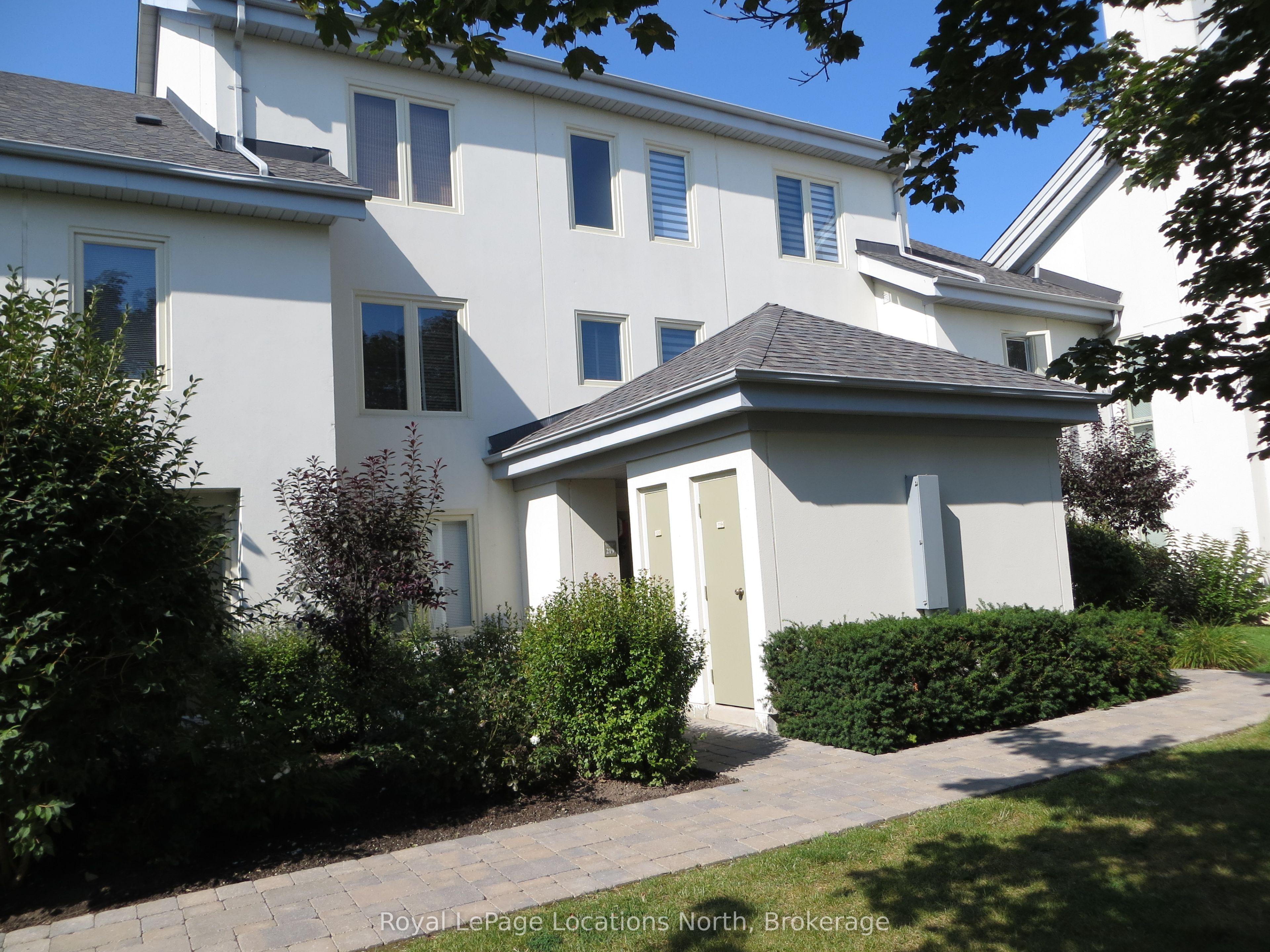 120 Fairway Court 220, Blue Mountains, ON L9Y 0P8