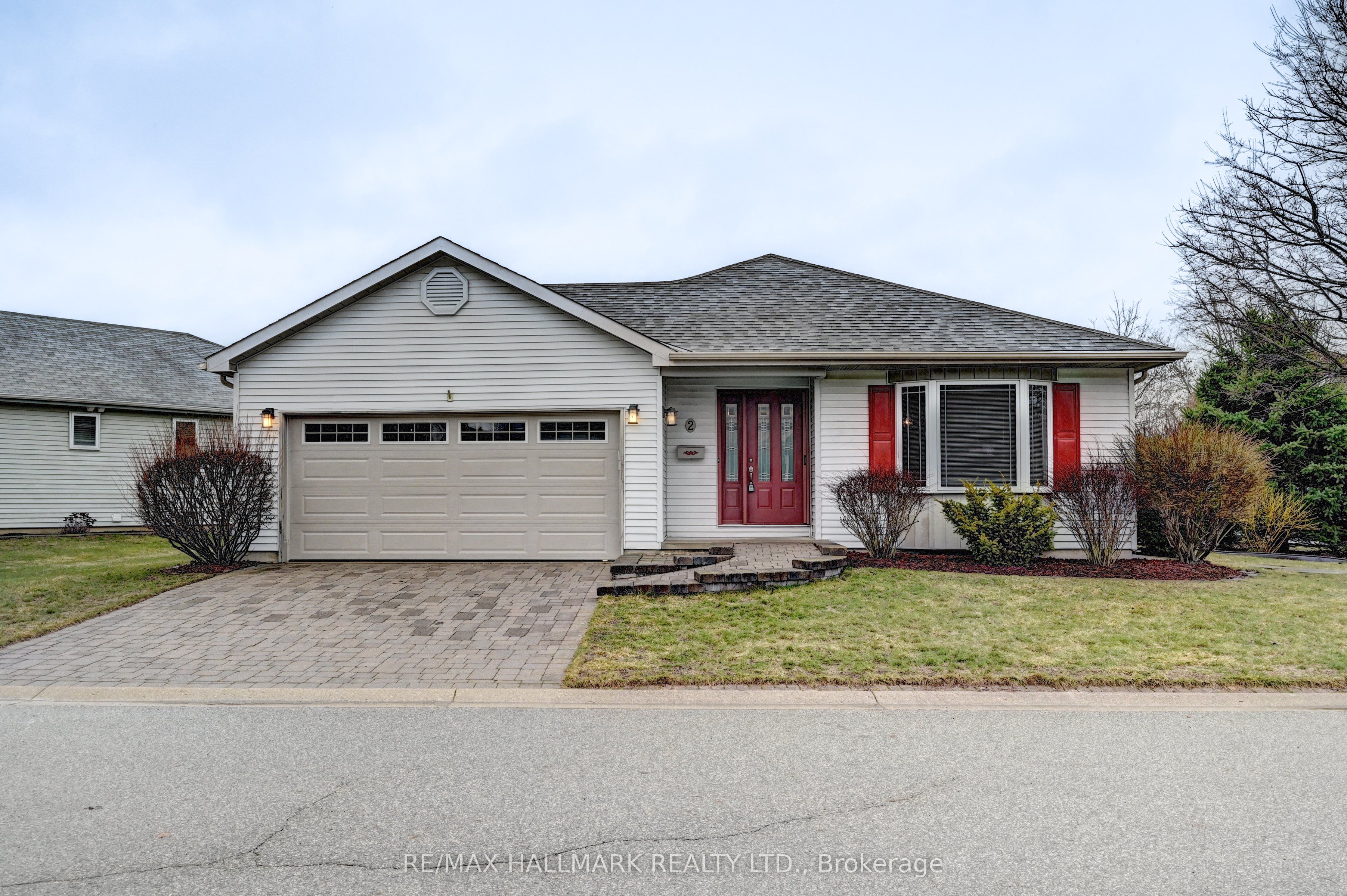 2 Brasher Drive, Tillsonburg, ON N4G 5T2
