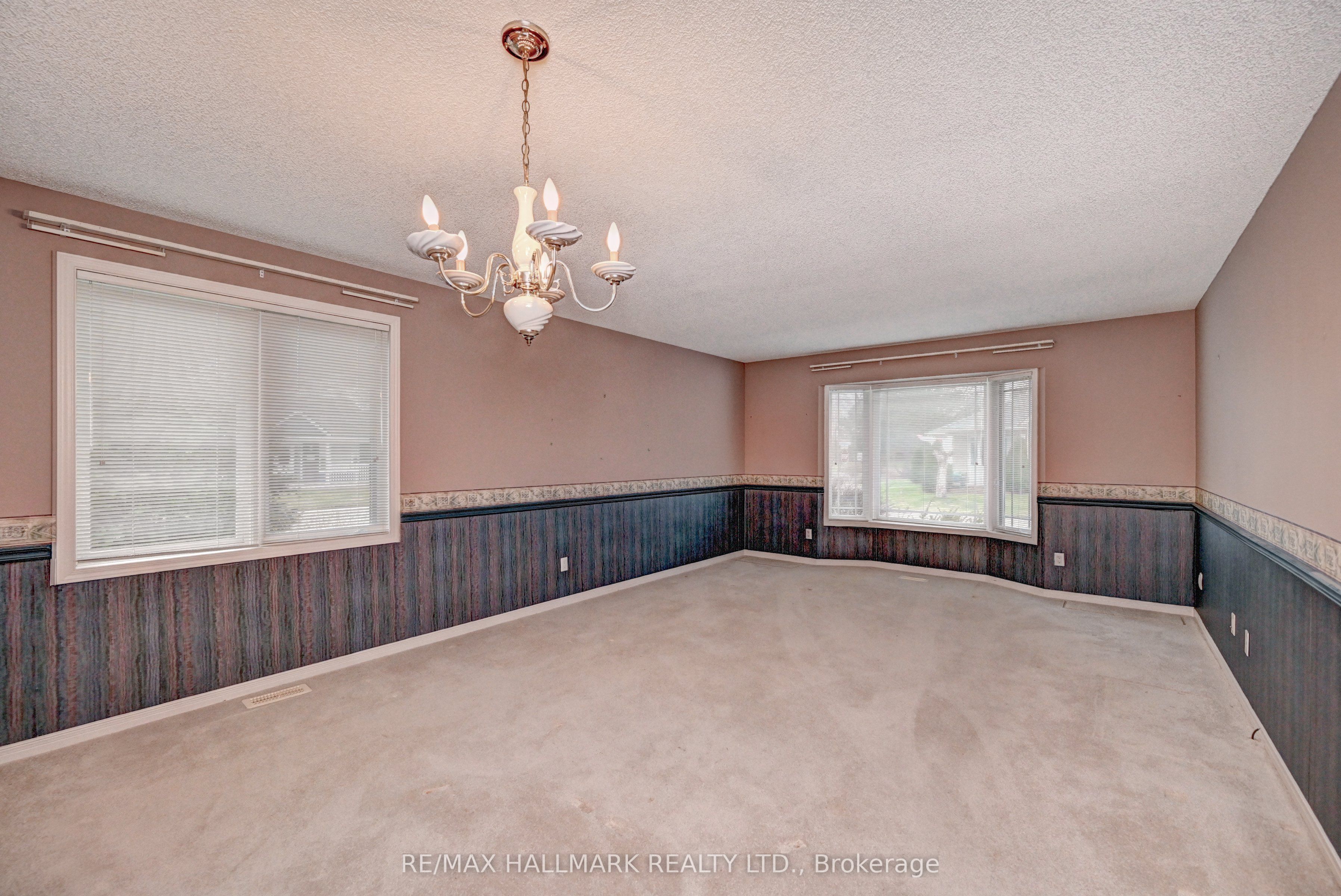 2 Brasher Drive, Tillsonburg, ON N4G 5T2 photo 4