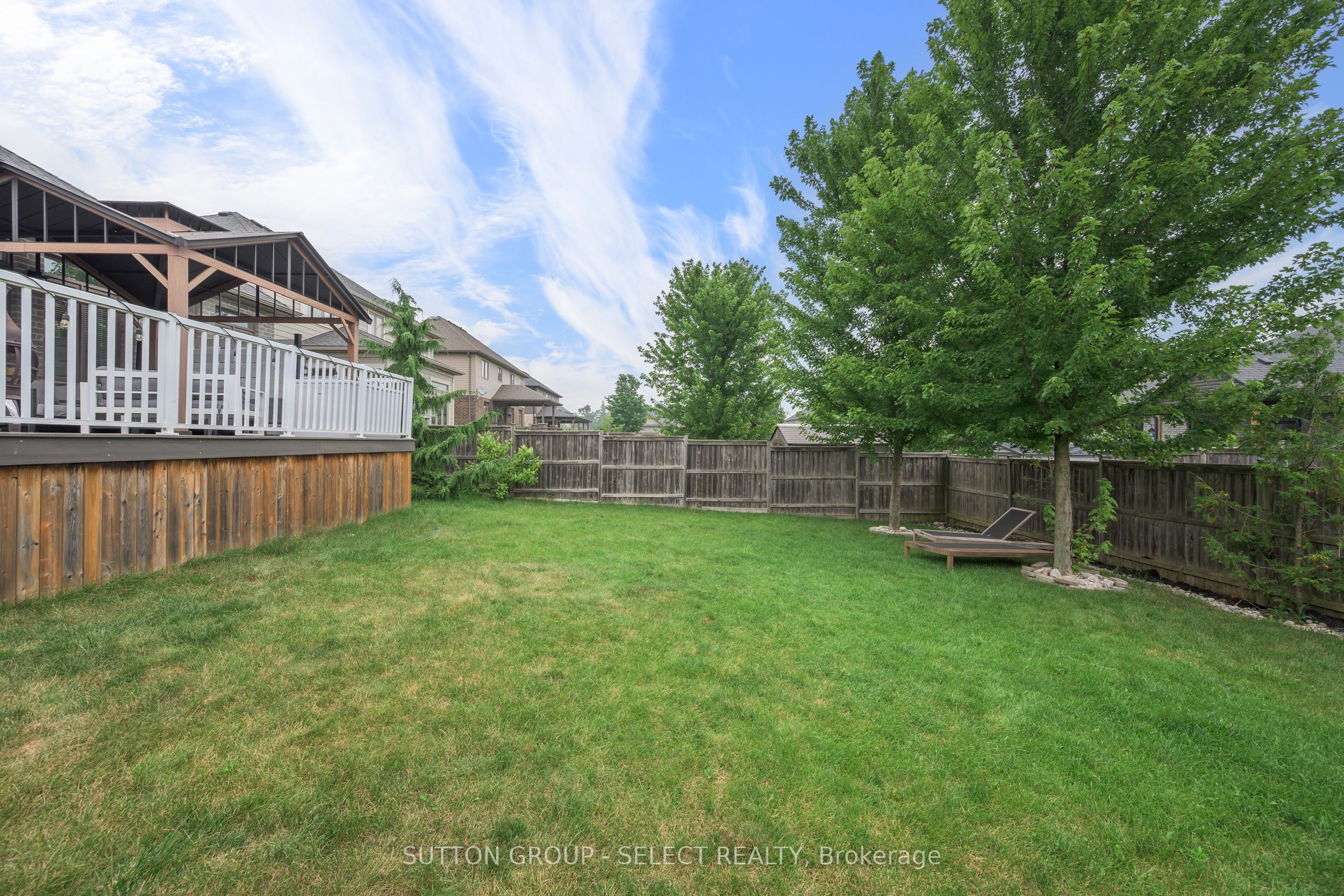14 Mayapple Crescent, Middlesex Centre, ON N0M 2A0 photo 4