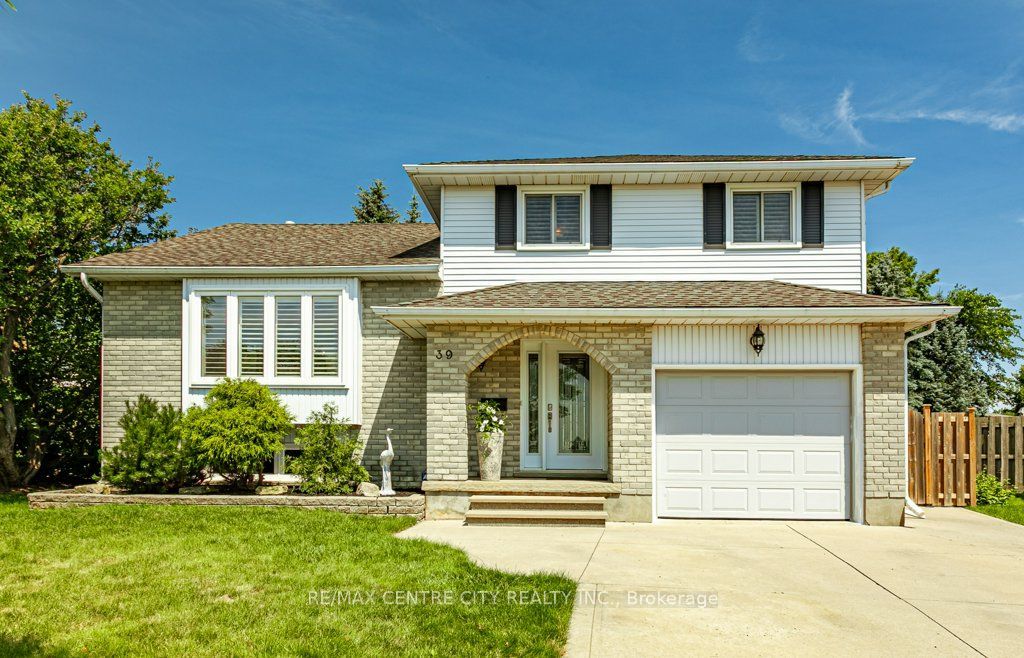 39 Bonnybank Court, Kitchener, ON N2E 3B9