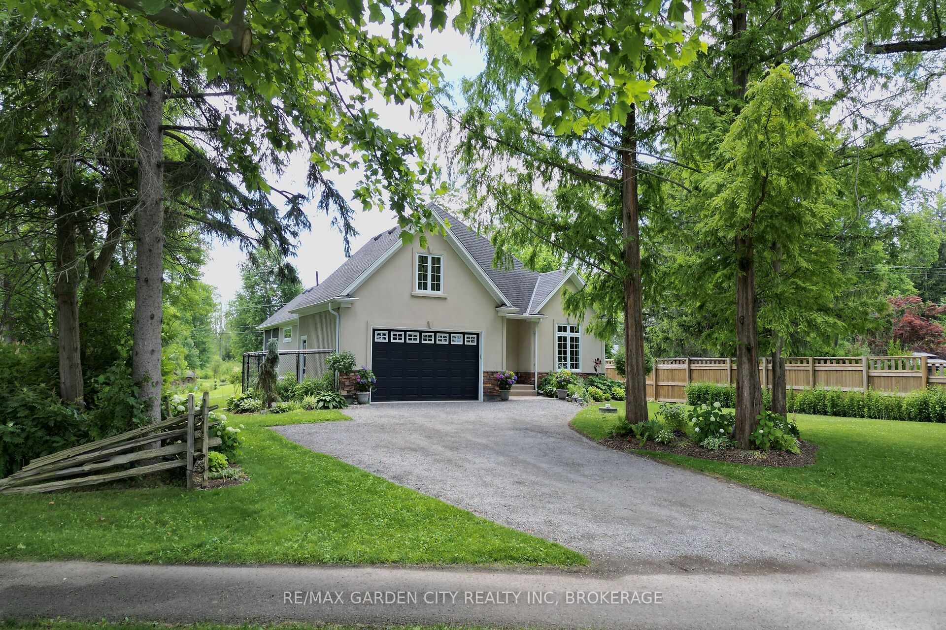 3089 Niagara River Parkway, Fort Erie, ON L0S 1S0 photo 2
