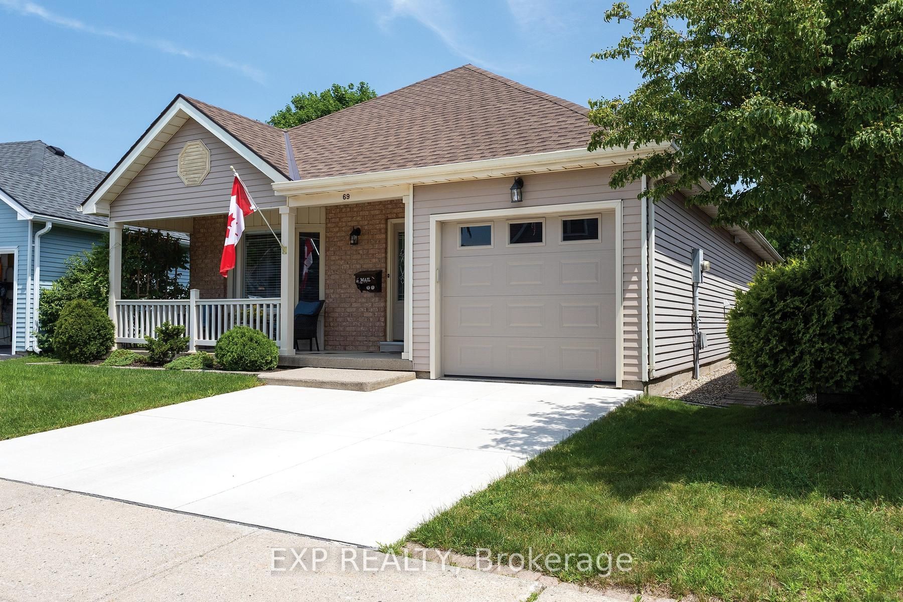 69 Hawkins Crescent, Tillsonburg, ON N4G 5K7 photo 2