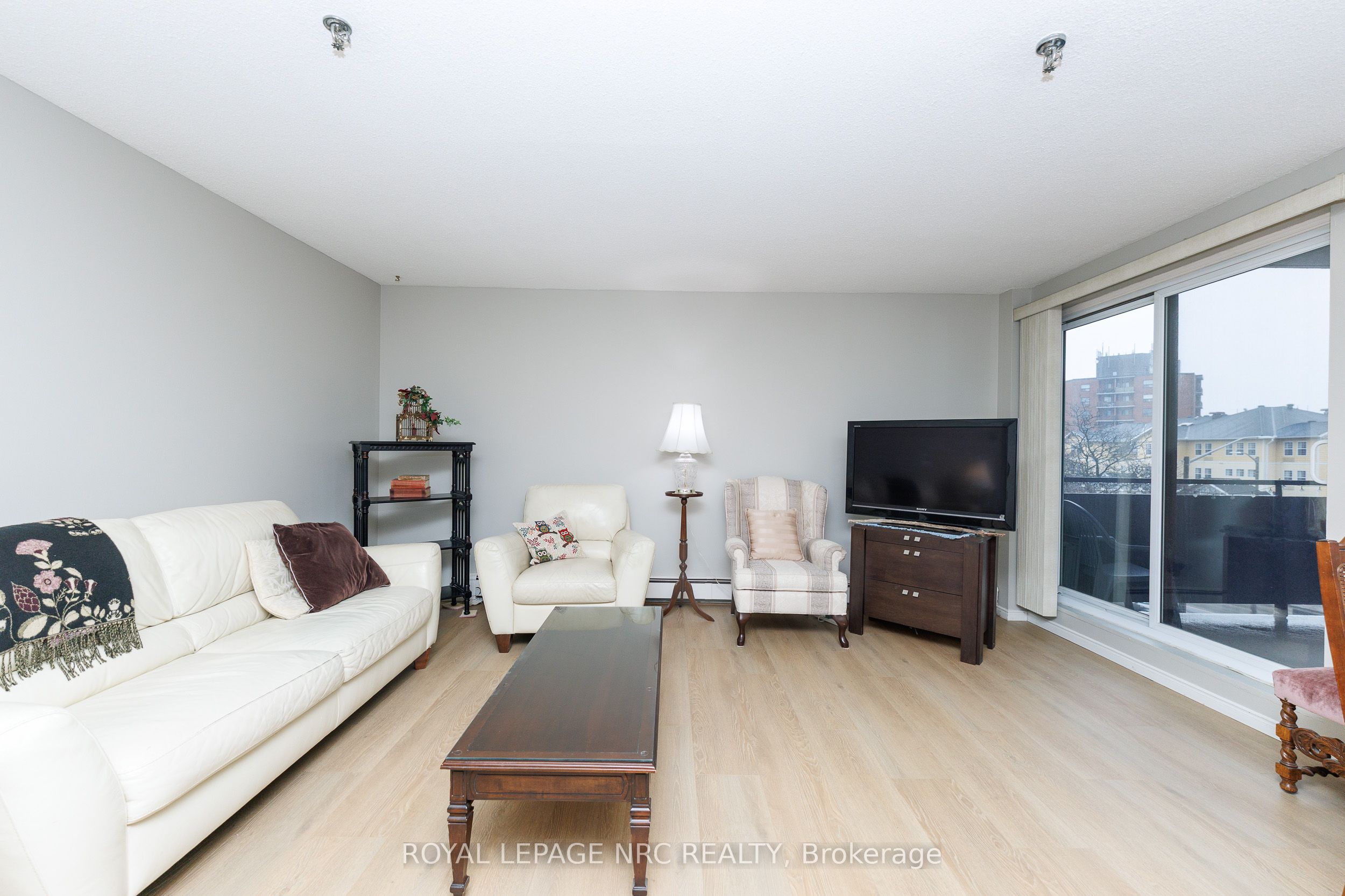 3955 PORTAGE Road 308, Niagara Falls, ON L2J 3W2 photo 5