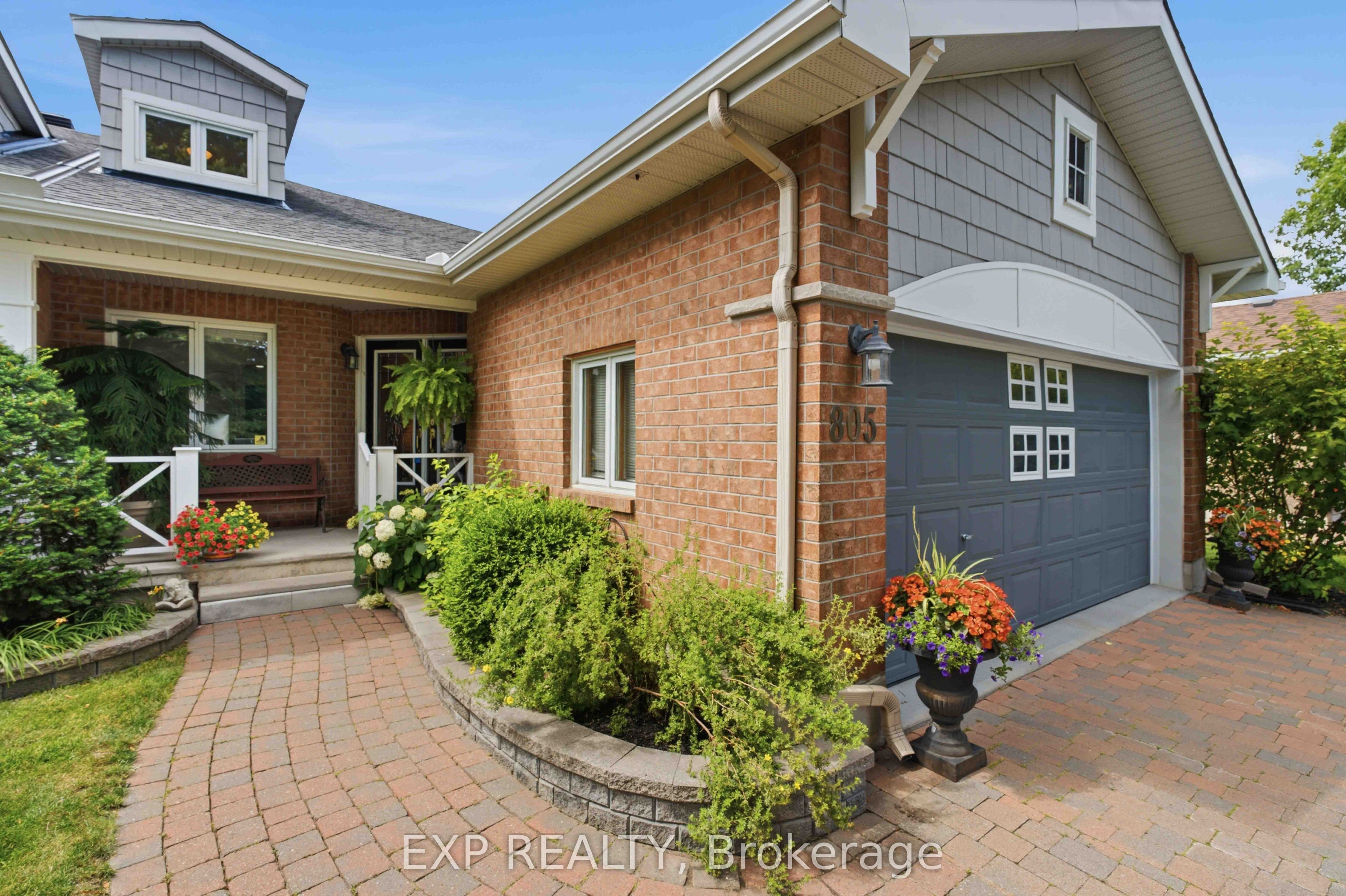 805 Hot Springs Way, Blossom Park - Airport and Area, ON K1V 1R9