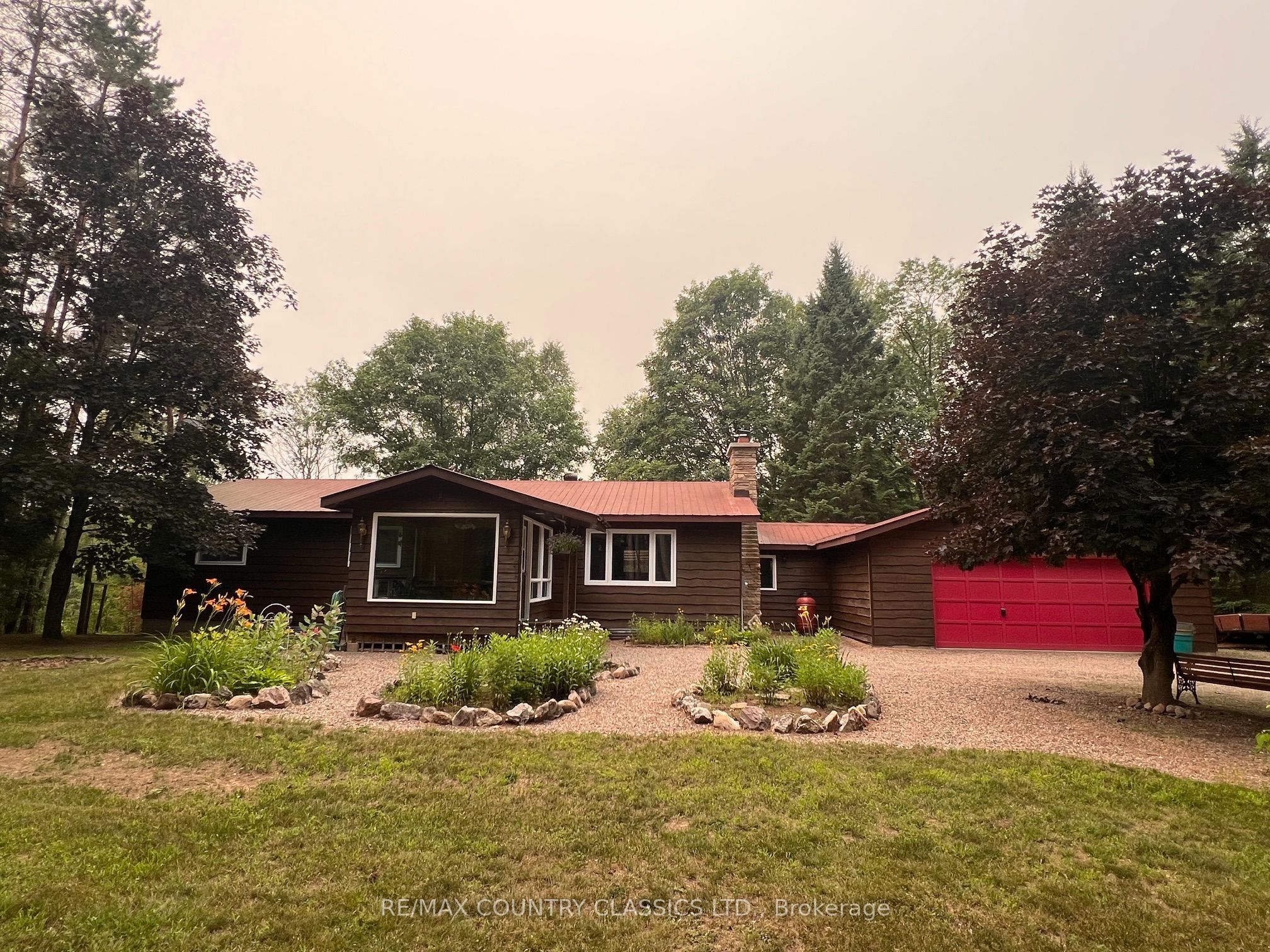 24 Firehall Lane, Hastings Highlands, ON K0L 1C0 photo 2