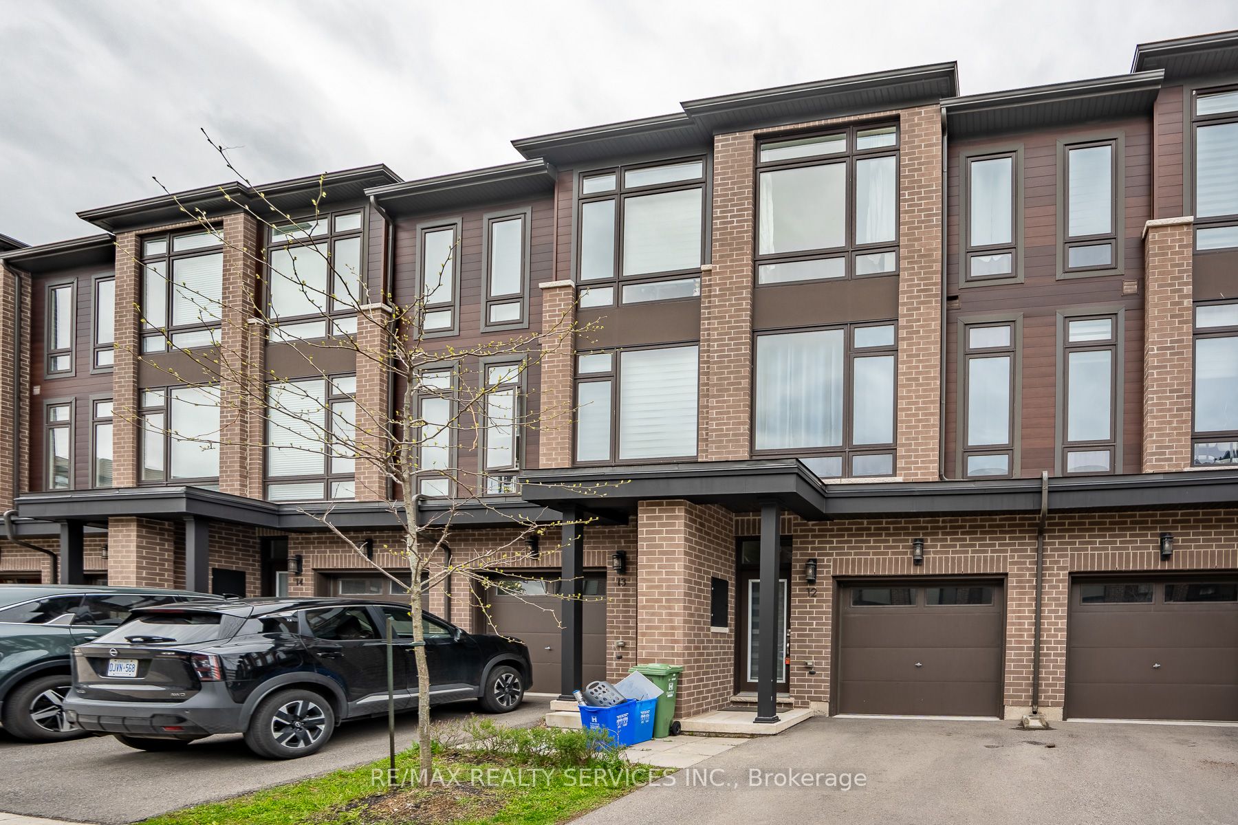 270 Melvin Avenue W 12, Hamilton, ON L8H 2K2 photo 3