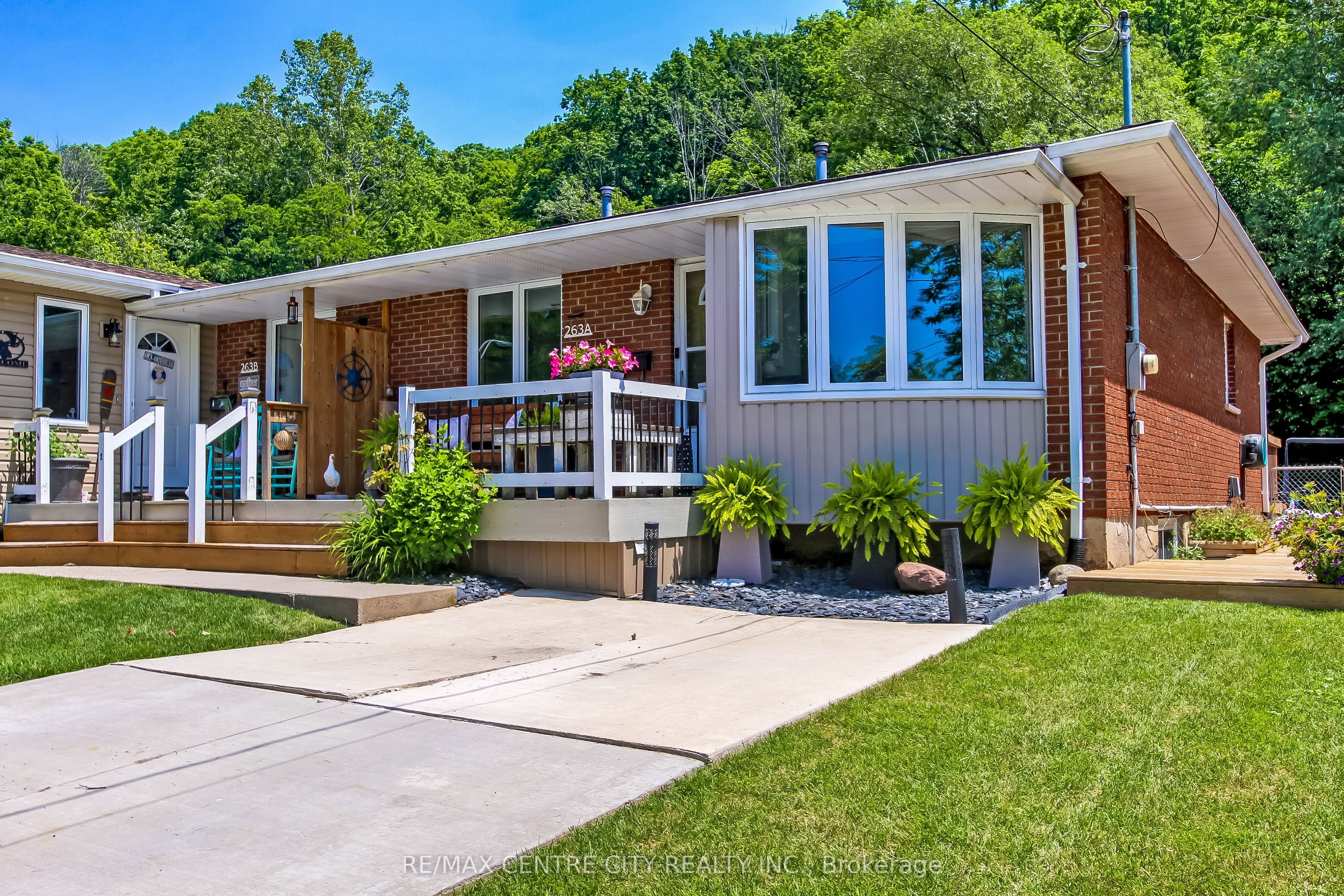 263 Frances Street A, Central Elgin, ON N5L 1A8