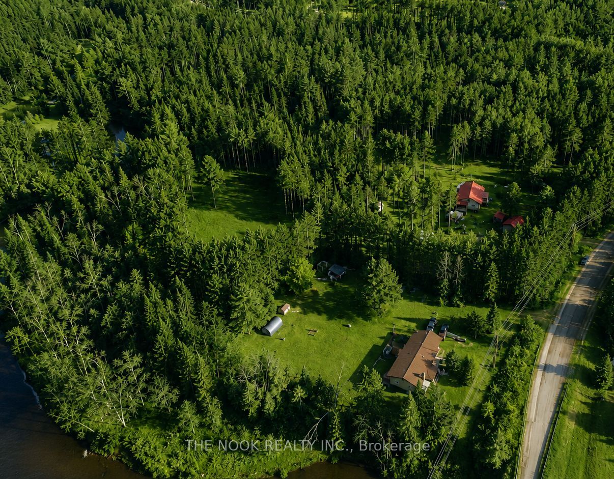 1055 Irondale Road, Minden Hills, ON K0M 2A1 photo 3