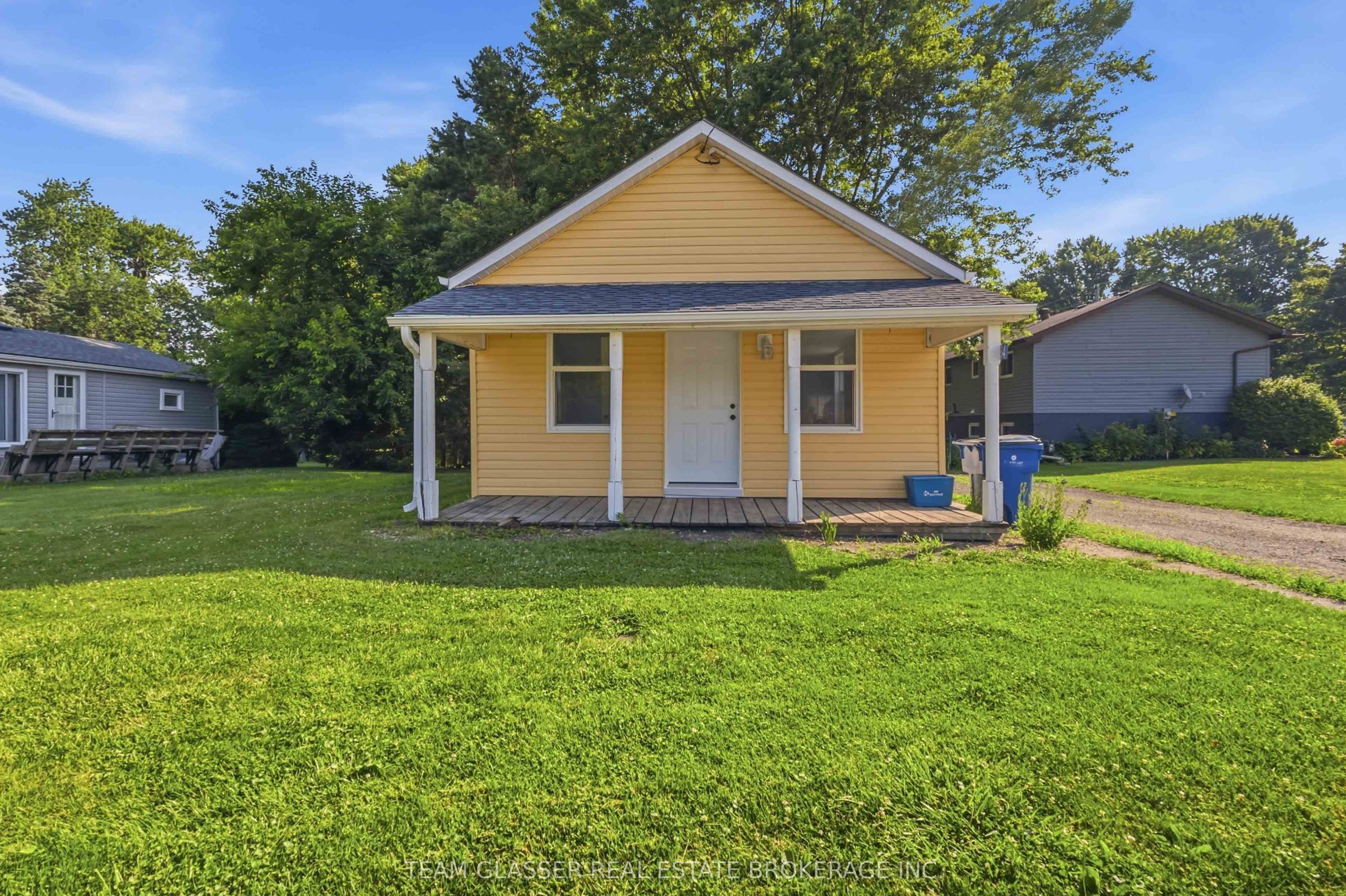 34 BROADWAY Street, Newbury, ON N0L 1Z0 photo 3