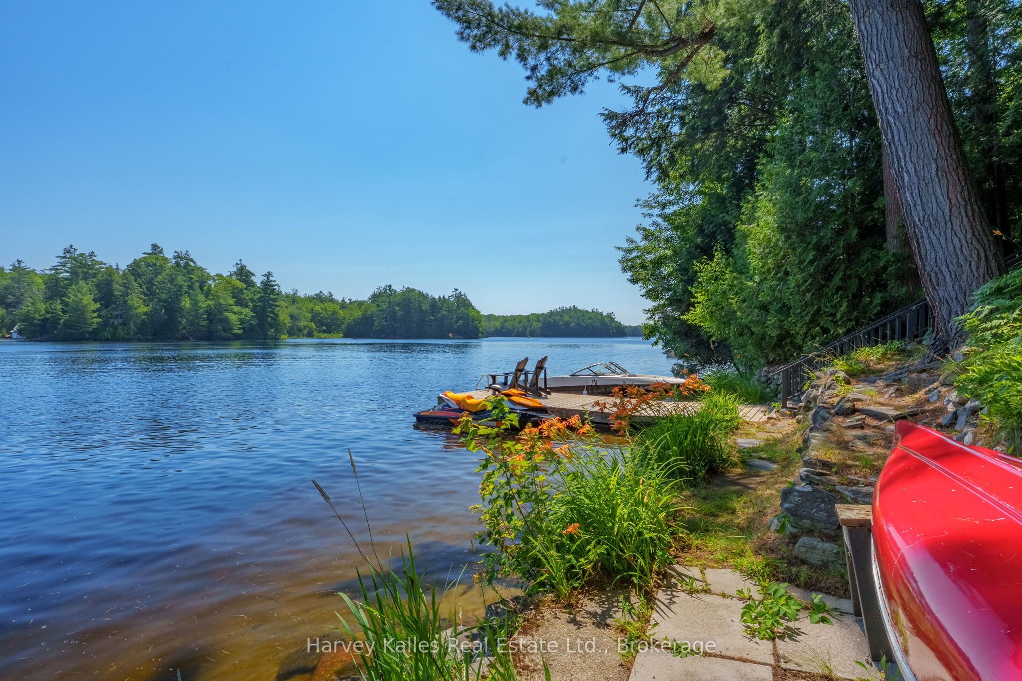 1075 Hallett Road, Muskoka Lakes, ON P0C 1H0 photo 4