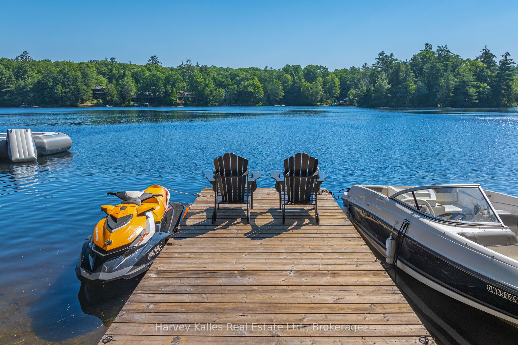 1075 Hallett Road, Muskoka Lakes, ON P0C 1H0 photo 5